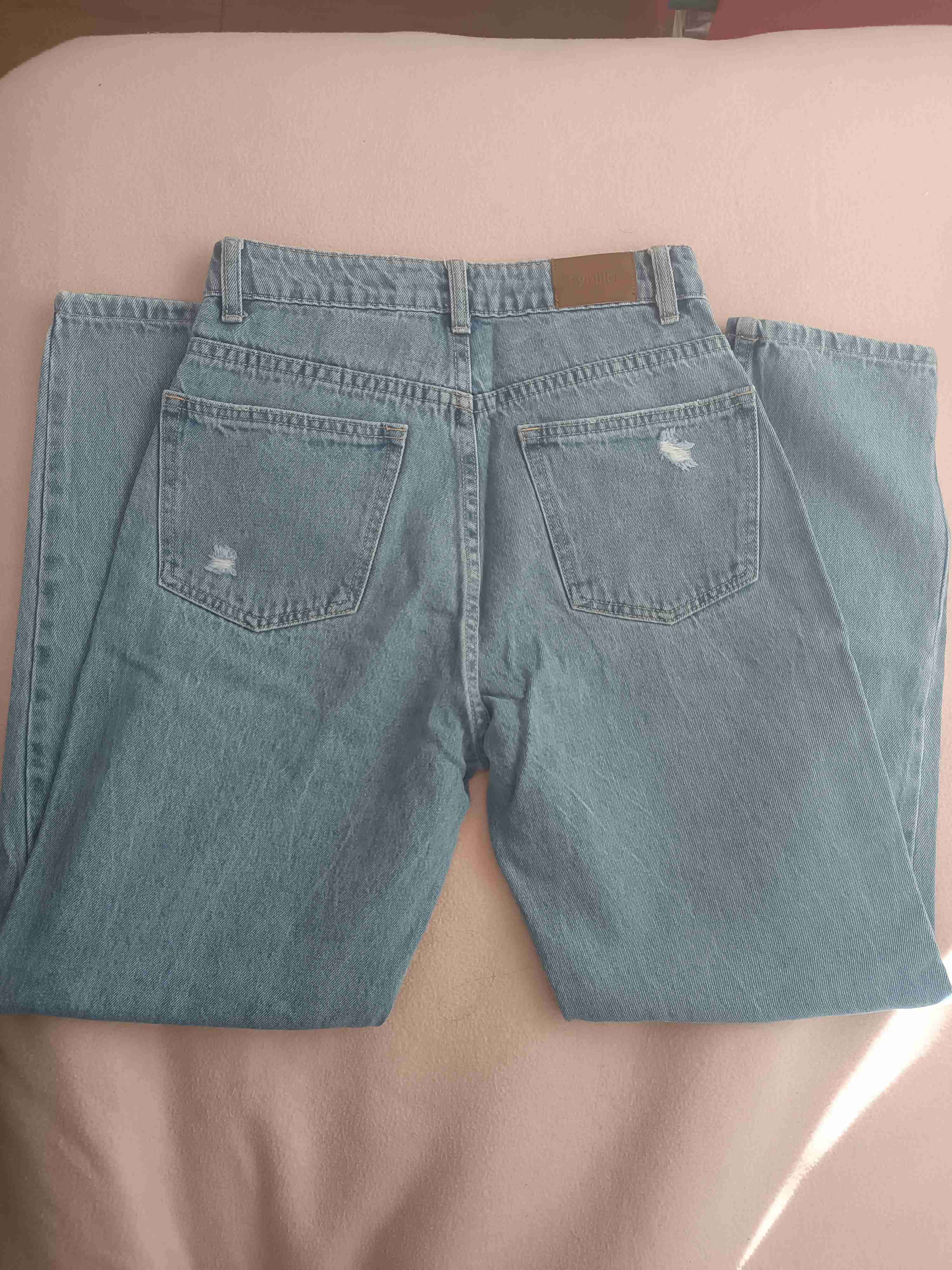 Jeans azules rotos - miniatura 2