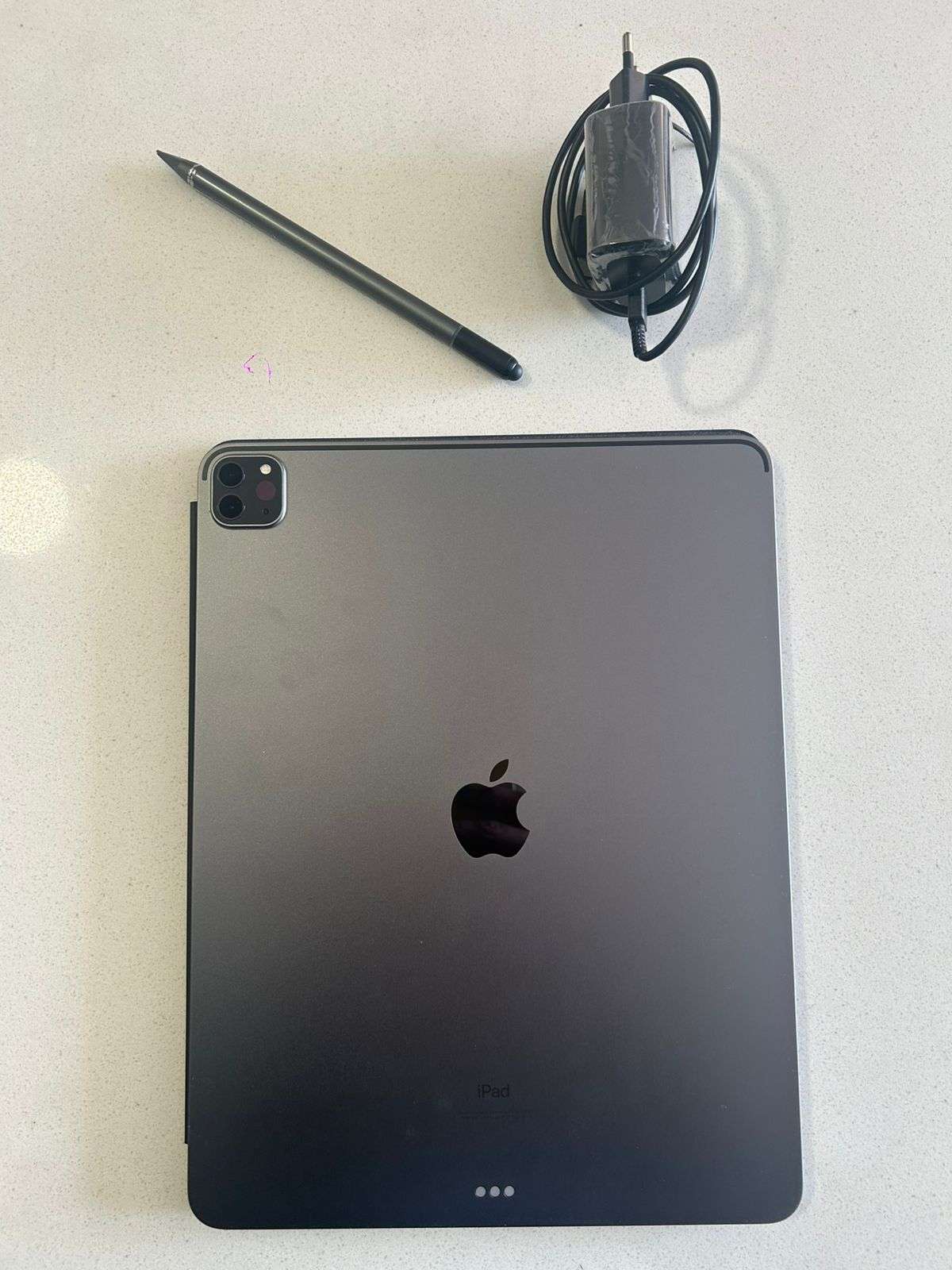 APPLE IPAD PRO 12.9" 256GB COMO NUEVO - miniatura 3