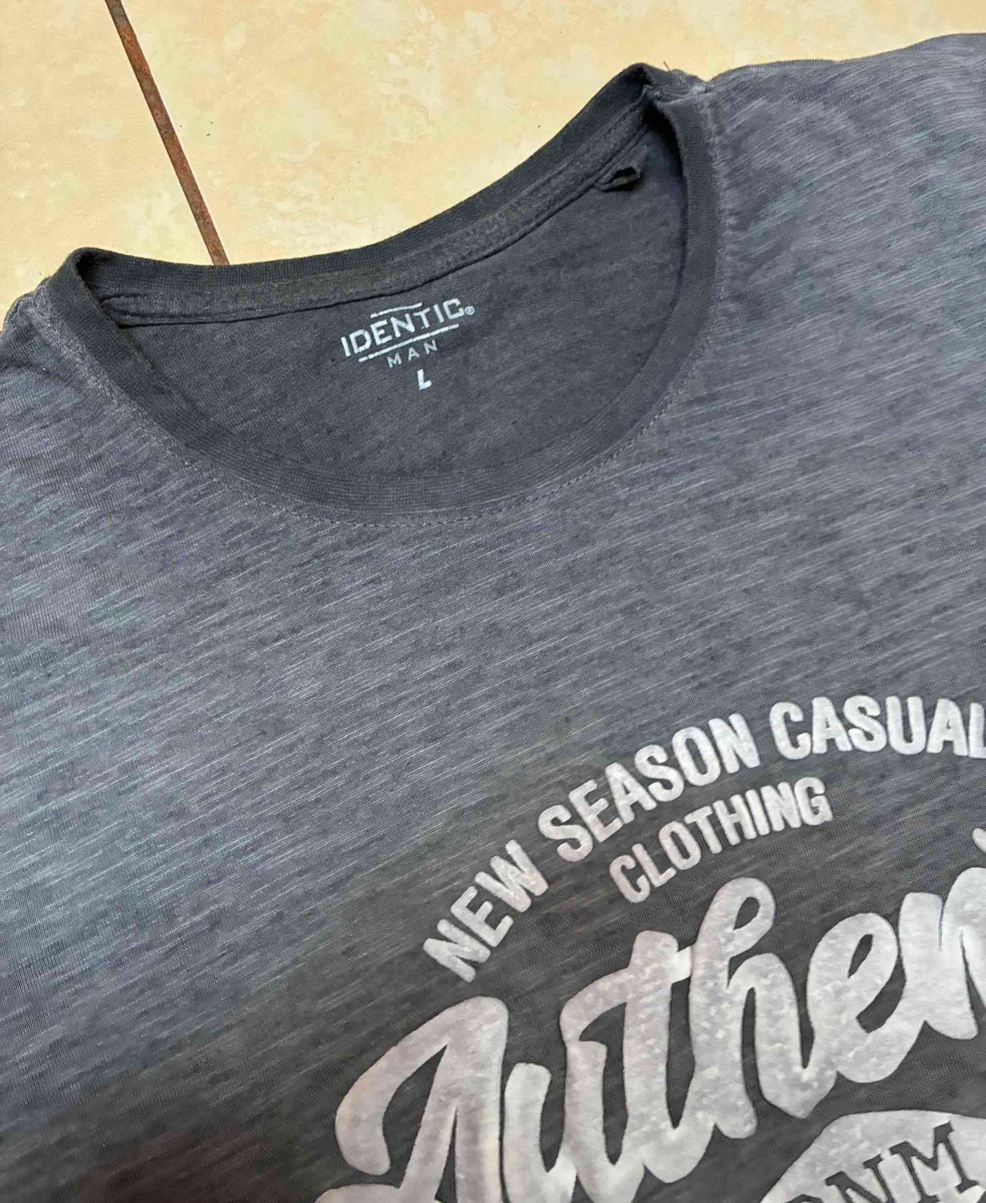 Polera gris casual Authentic - miniatura 3