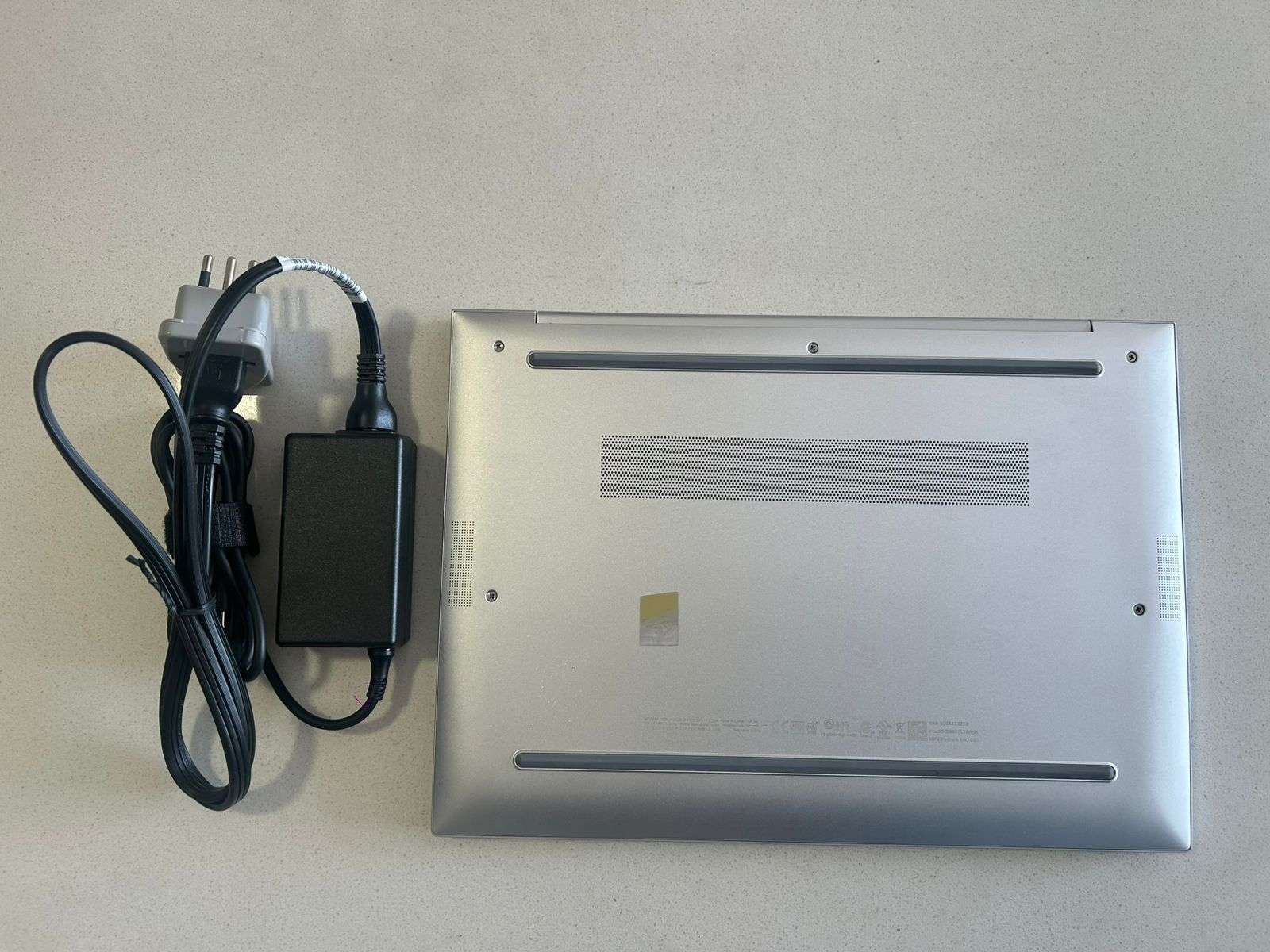 Notebook HP EliteBook  840 G10 i7 - miniatura 3