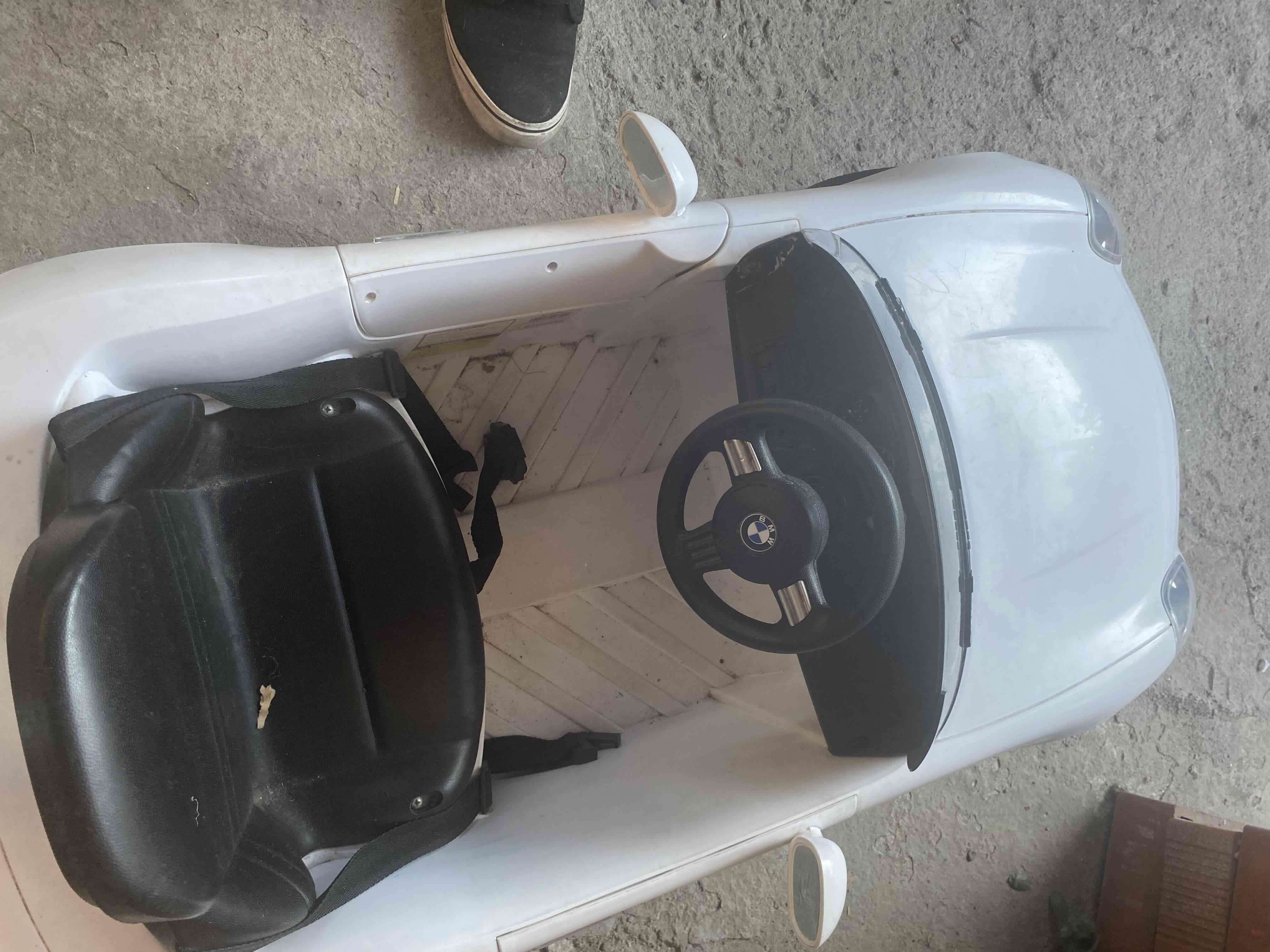 Auto de juguete BMW blanco - miniatura 2