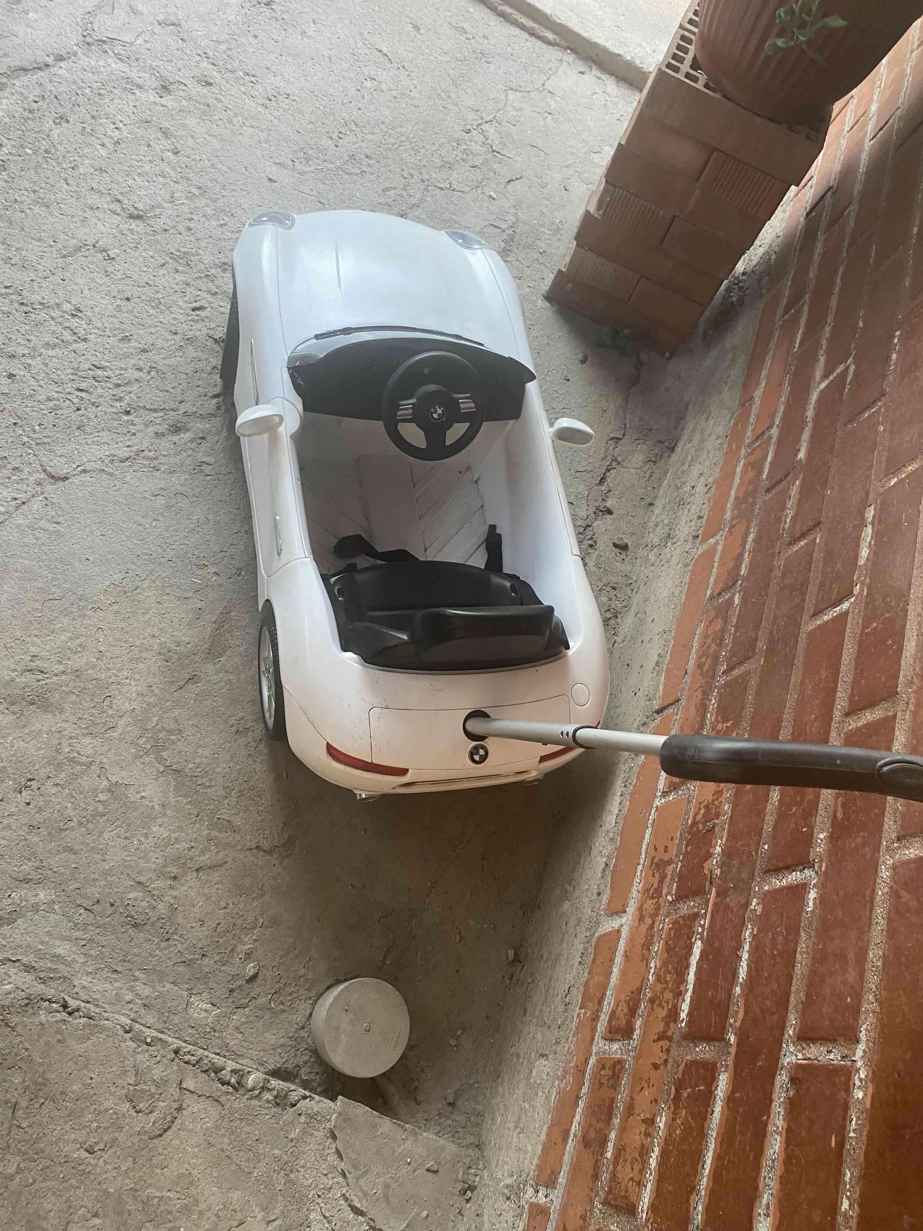 Auto de juguete BMW blanco - miniatura 3