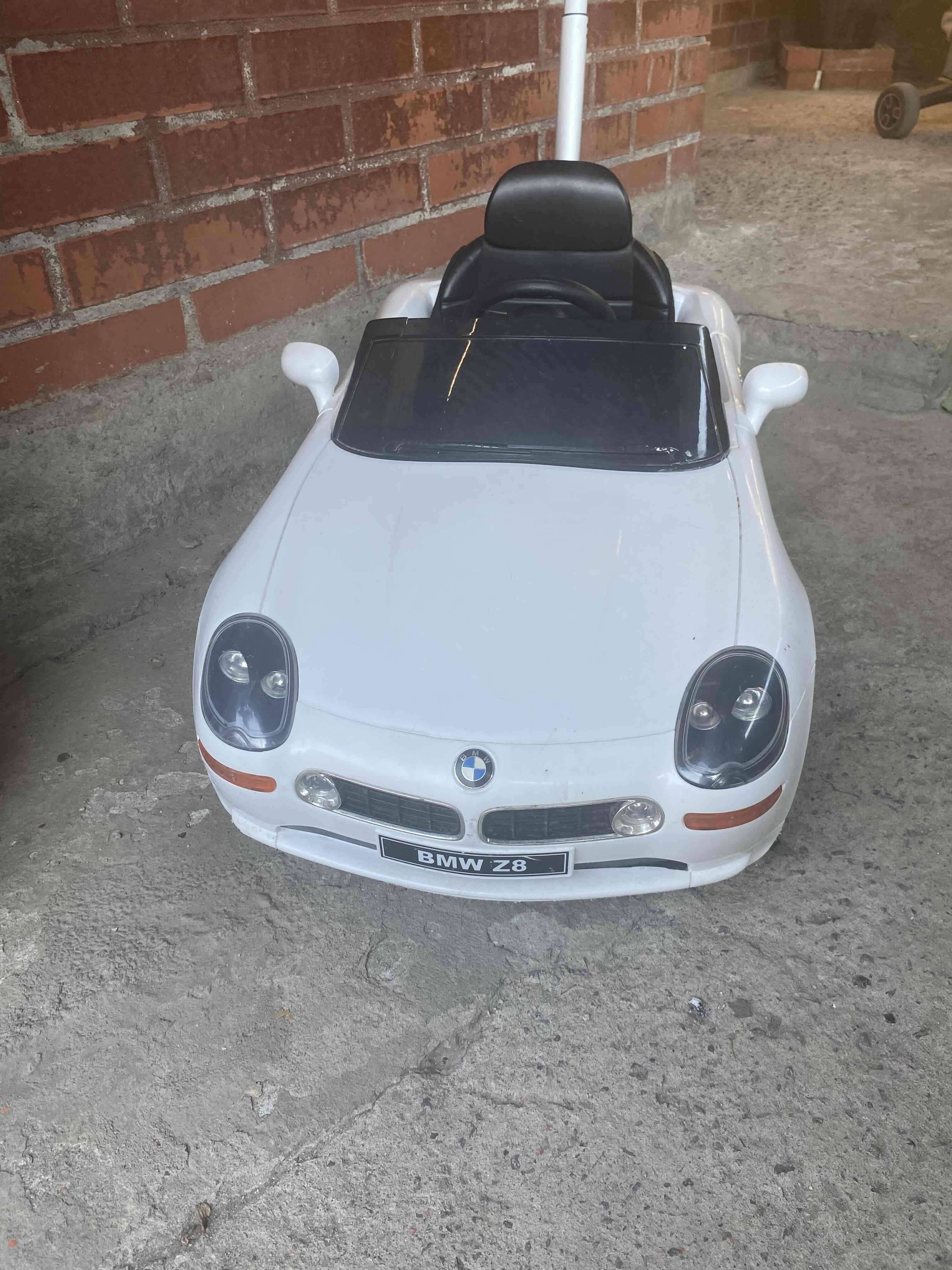 Auto de juguete BMW blanco - miniatura 4