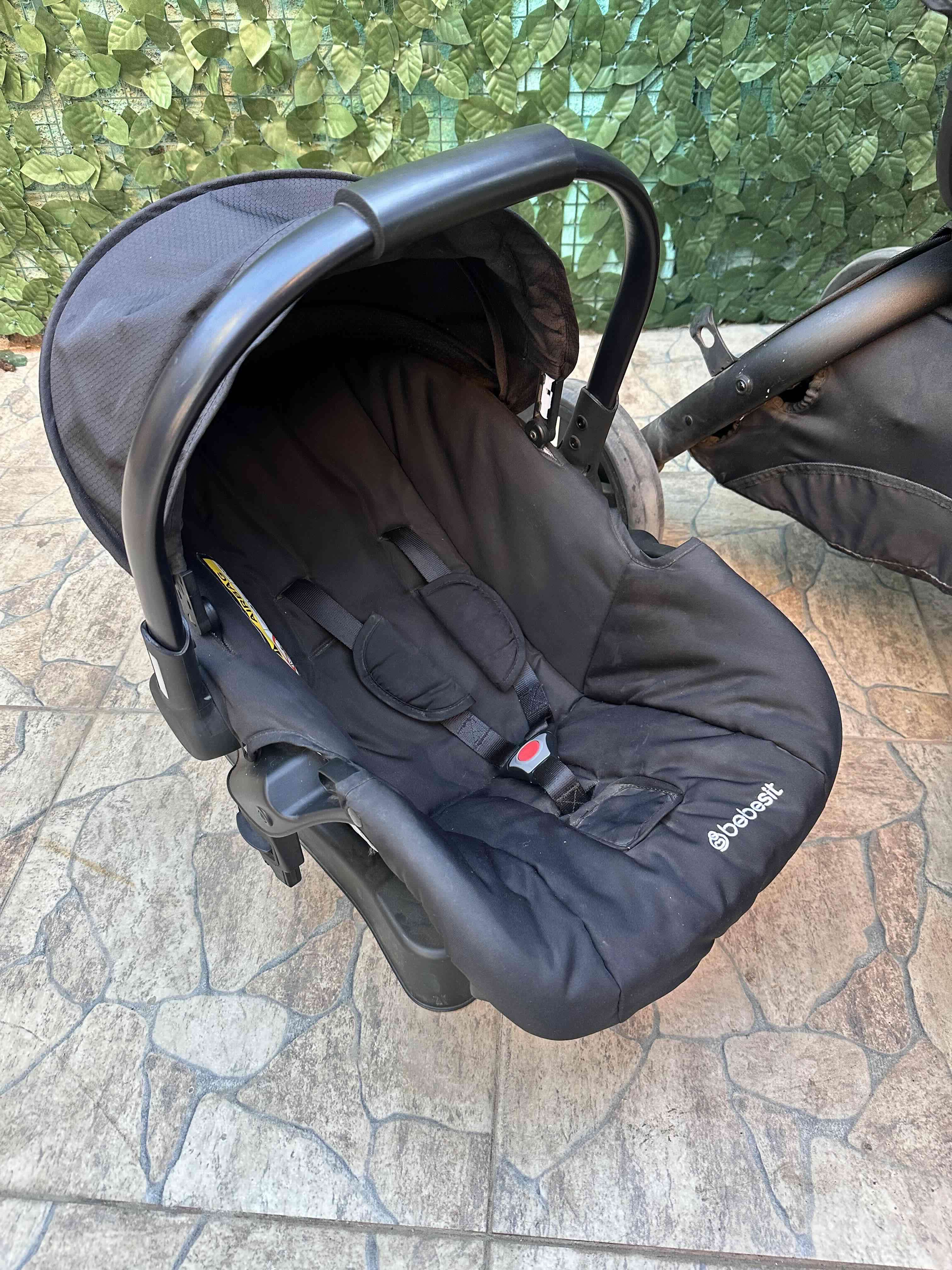 Coche Bebesit  360 Deluxe y si huevito negros - miniatura 3