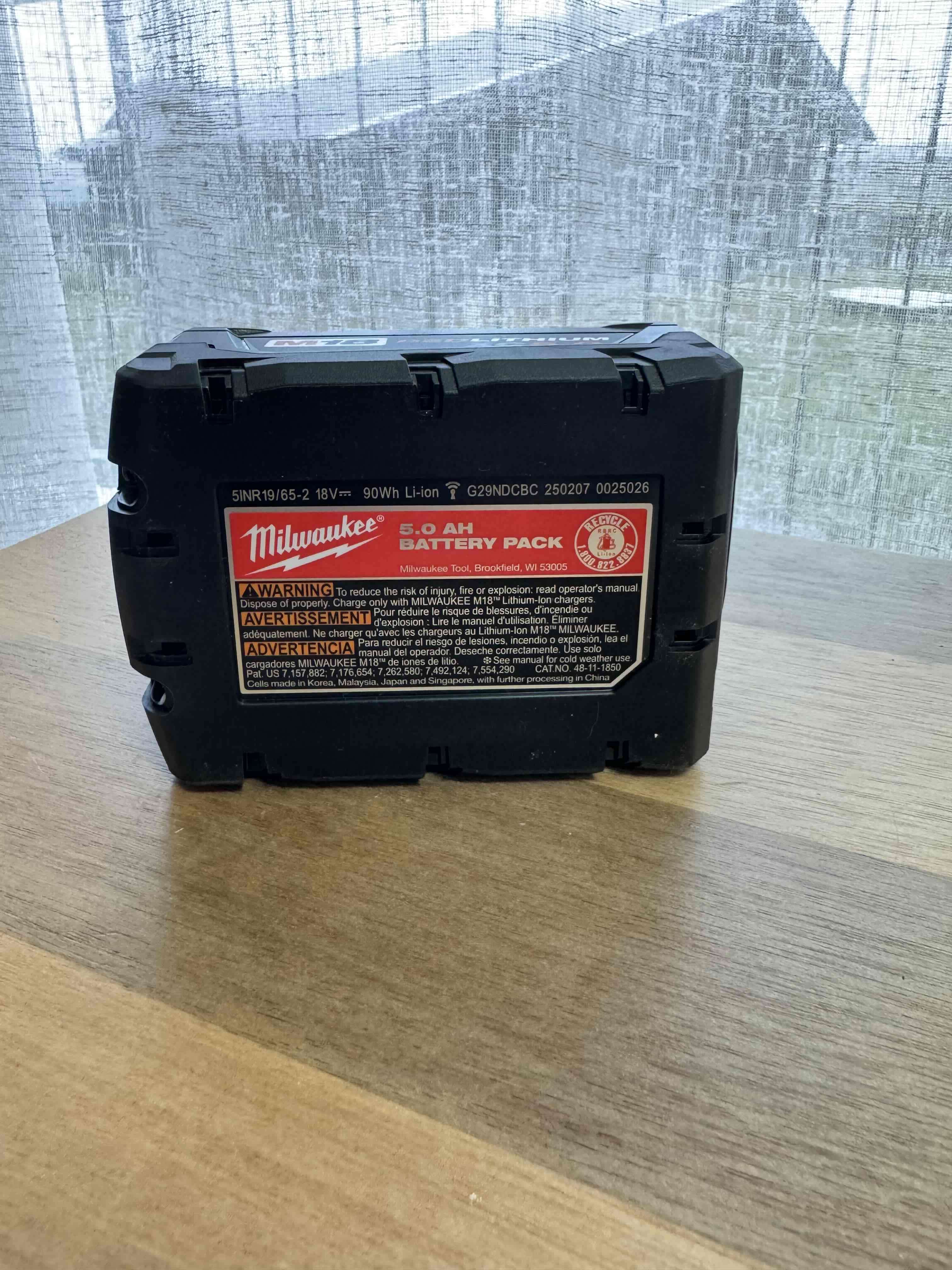 Batería Milwaukee 5.0 AH - miniatura 1