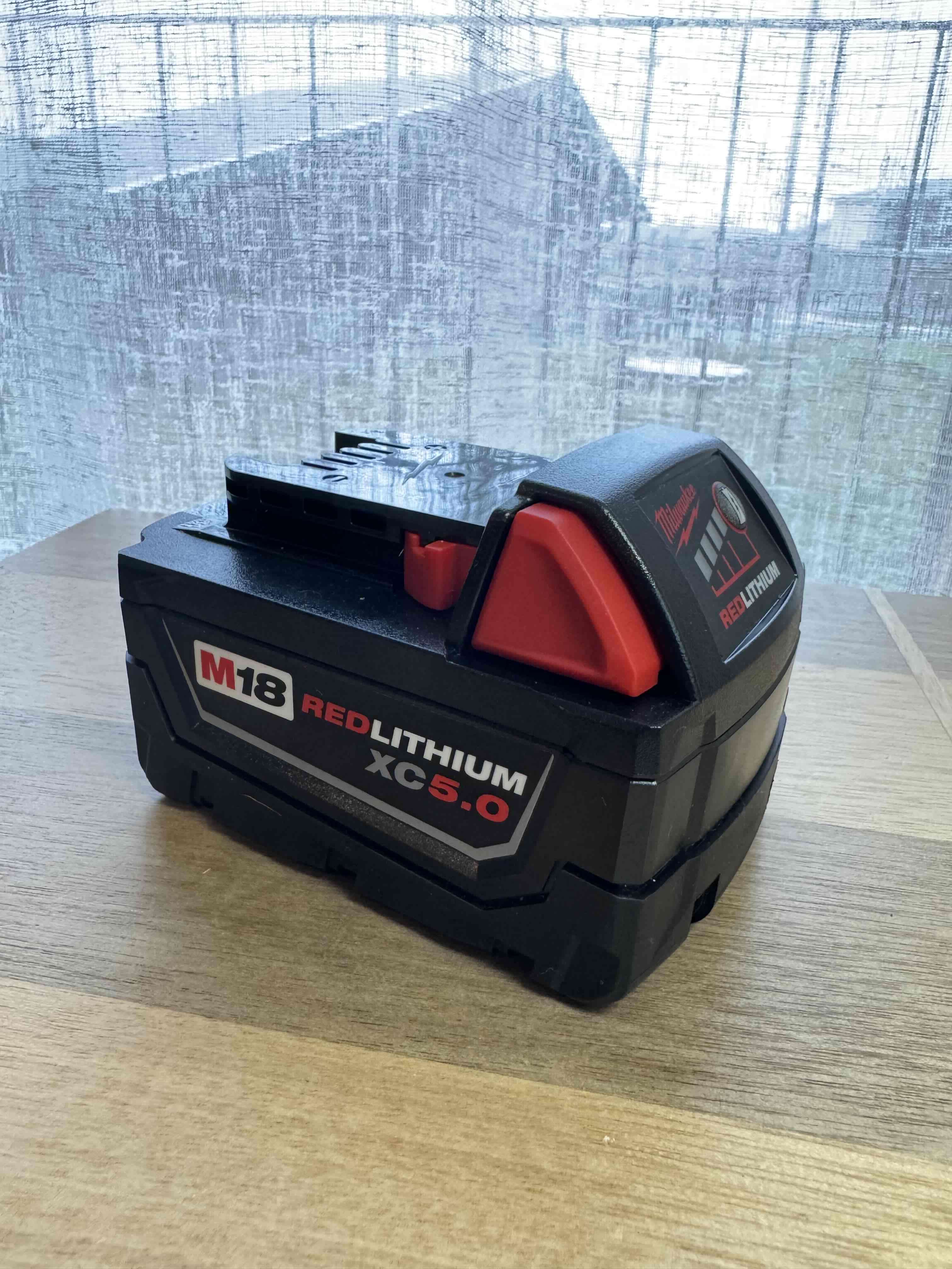 Batería Milwaukee 5.0 AH - miniatura 3