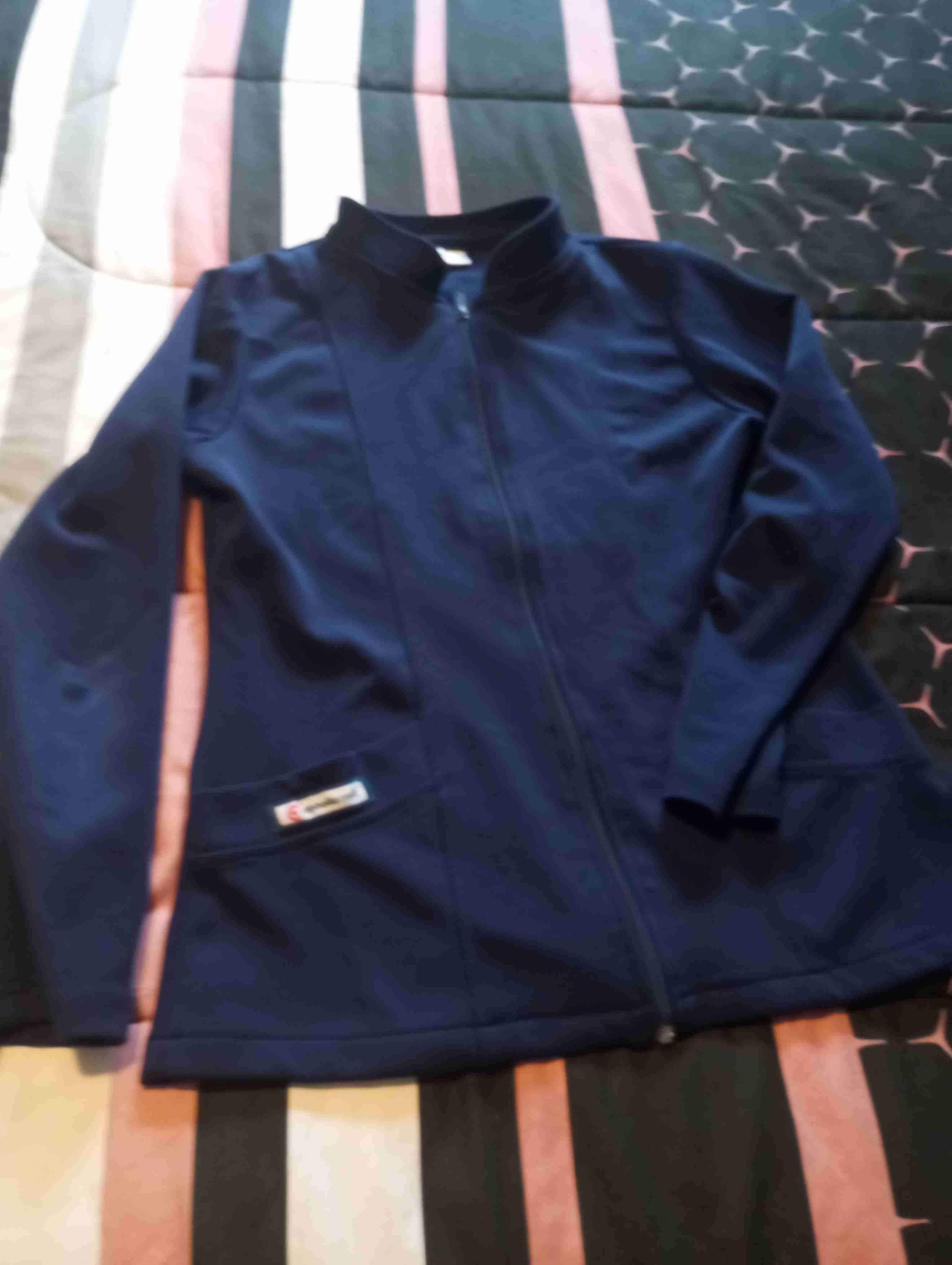 Chaqueta azul con cierre