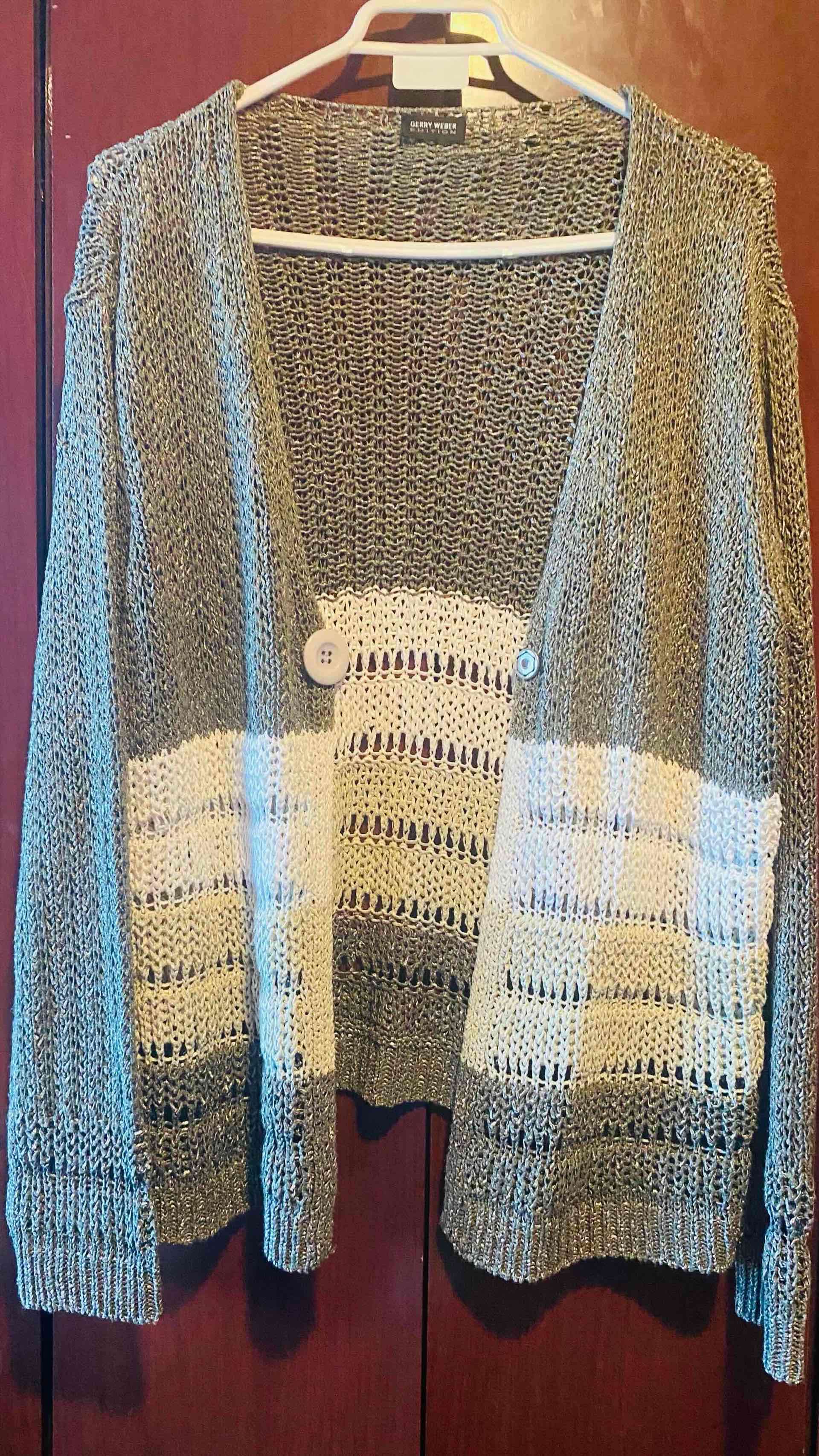 Chaleco tejido a rayas - miniatura 3