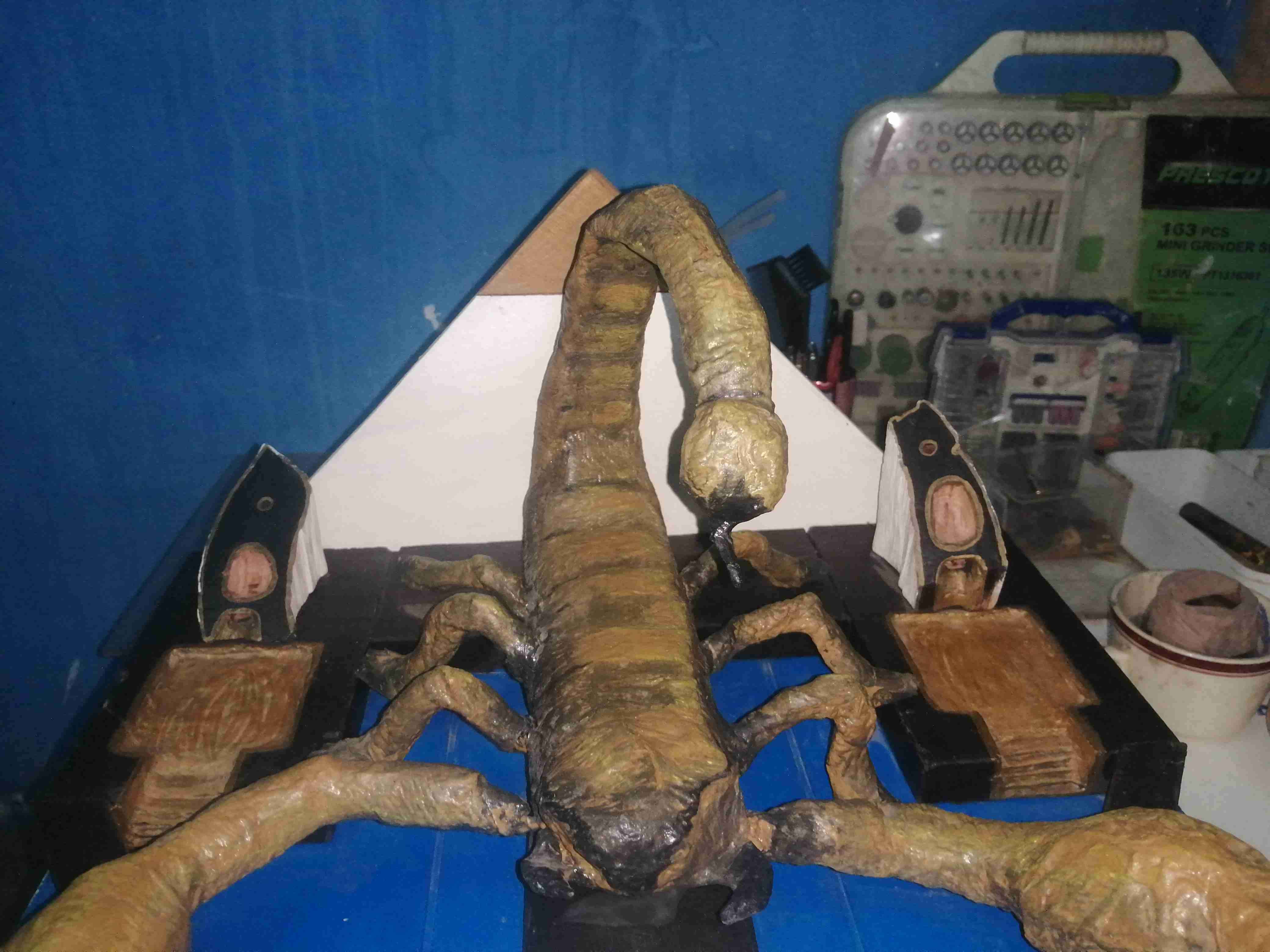 Modelo decorativo de escorpión - miniatura 2