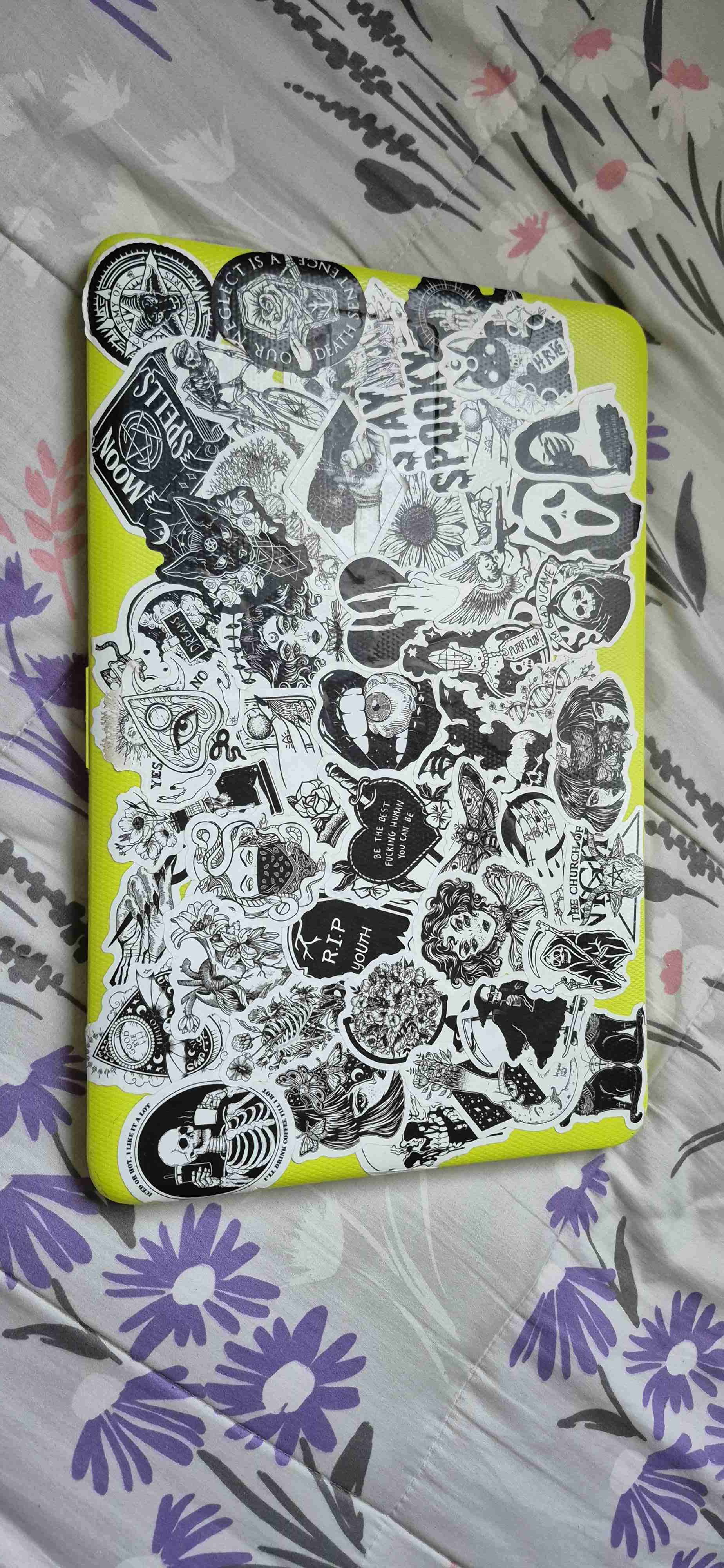 Laptop amarillo HP usada - miniatura 2