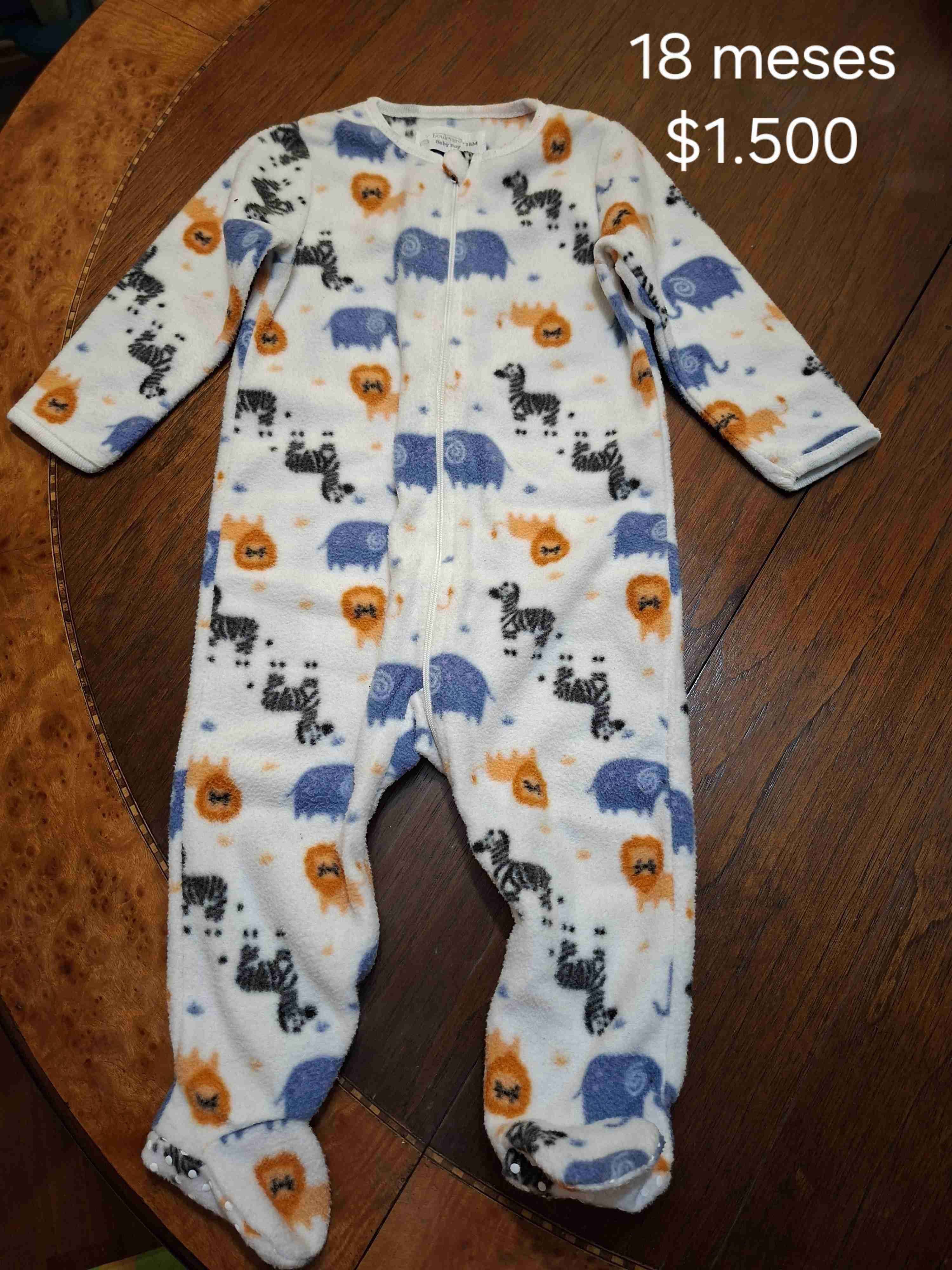 Pijama bebé estampado animales