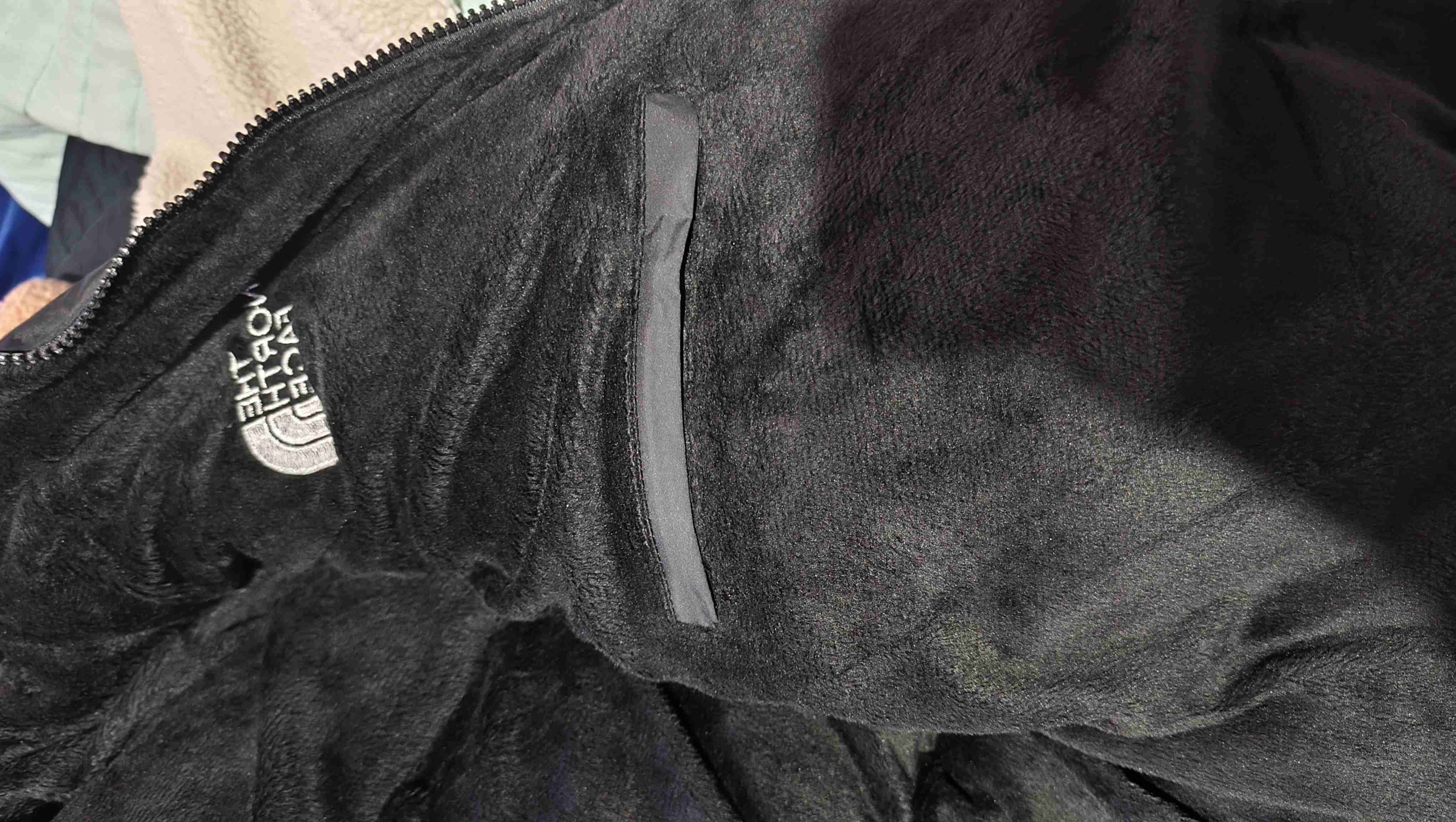 Chaqueta negra North Face con capucha - miniatura 3