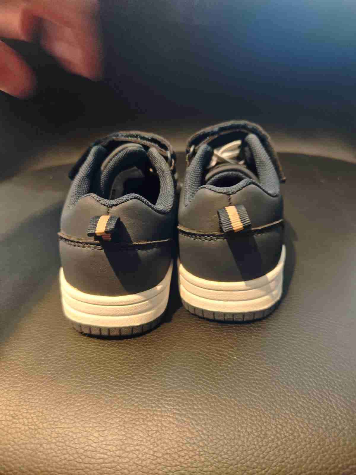 Zapatillas deportivas para niños - miniatura 2