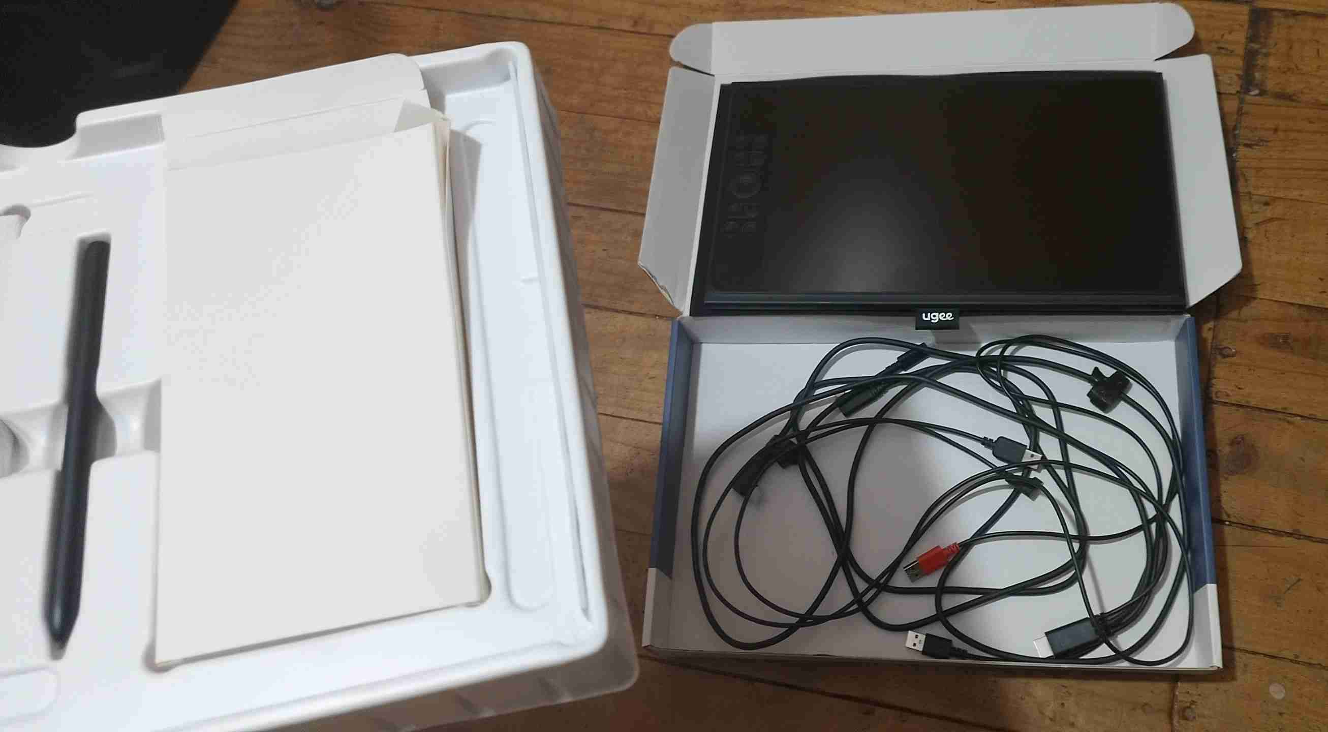 Tableta gráfica con pantalla Ugee UE12 Plus - miniatura 6