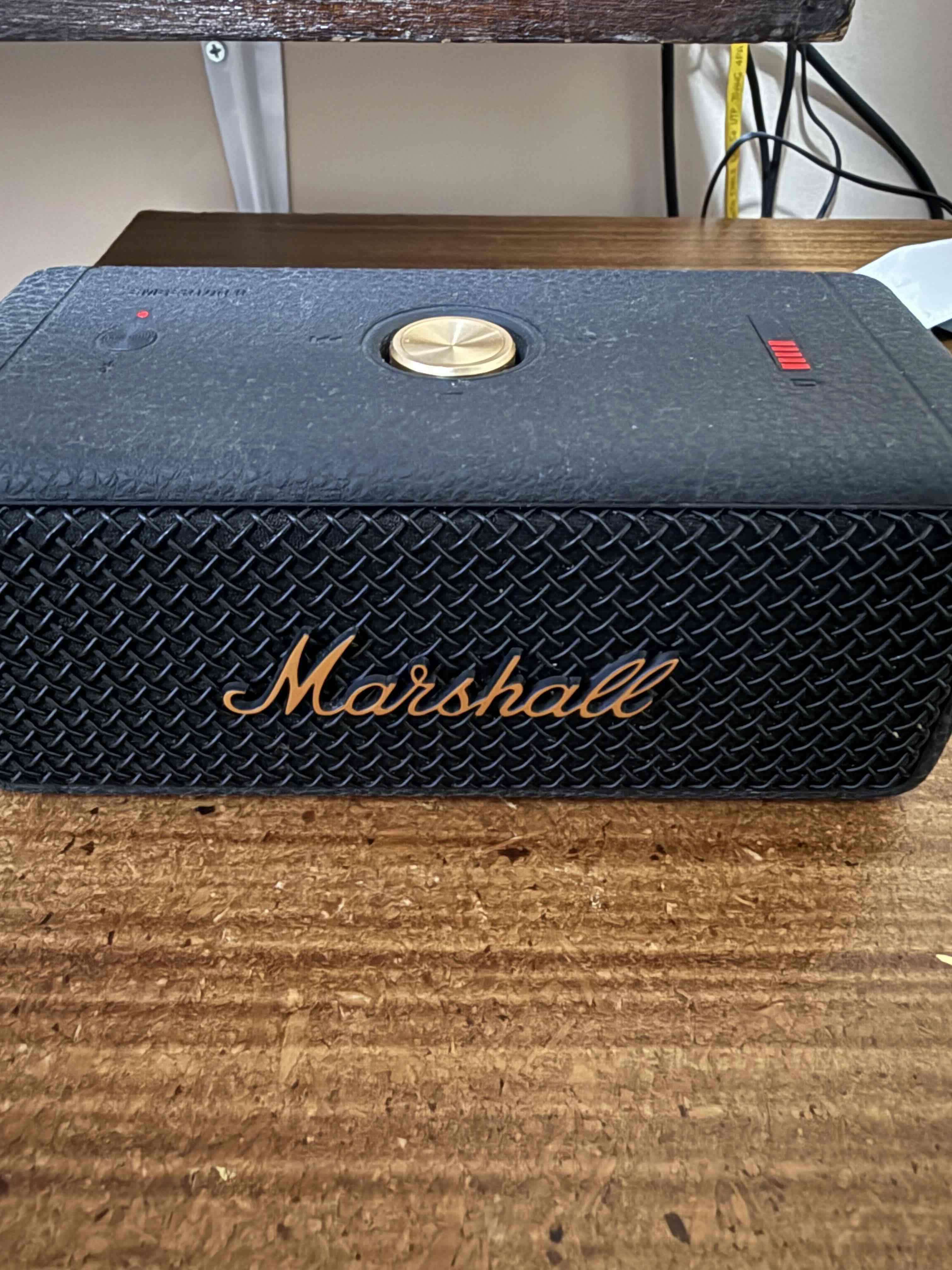 Parlante portátil Marshall Emberton II - miniatura 3