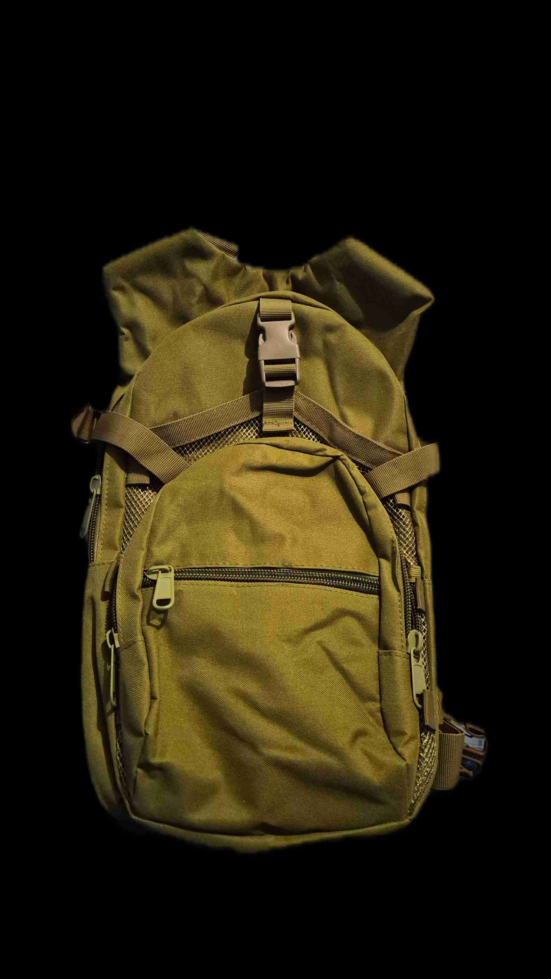 Mochila táctica color caqui 15 litros - miniatura 2