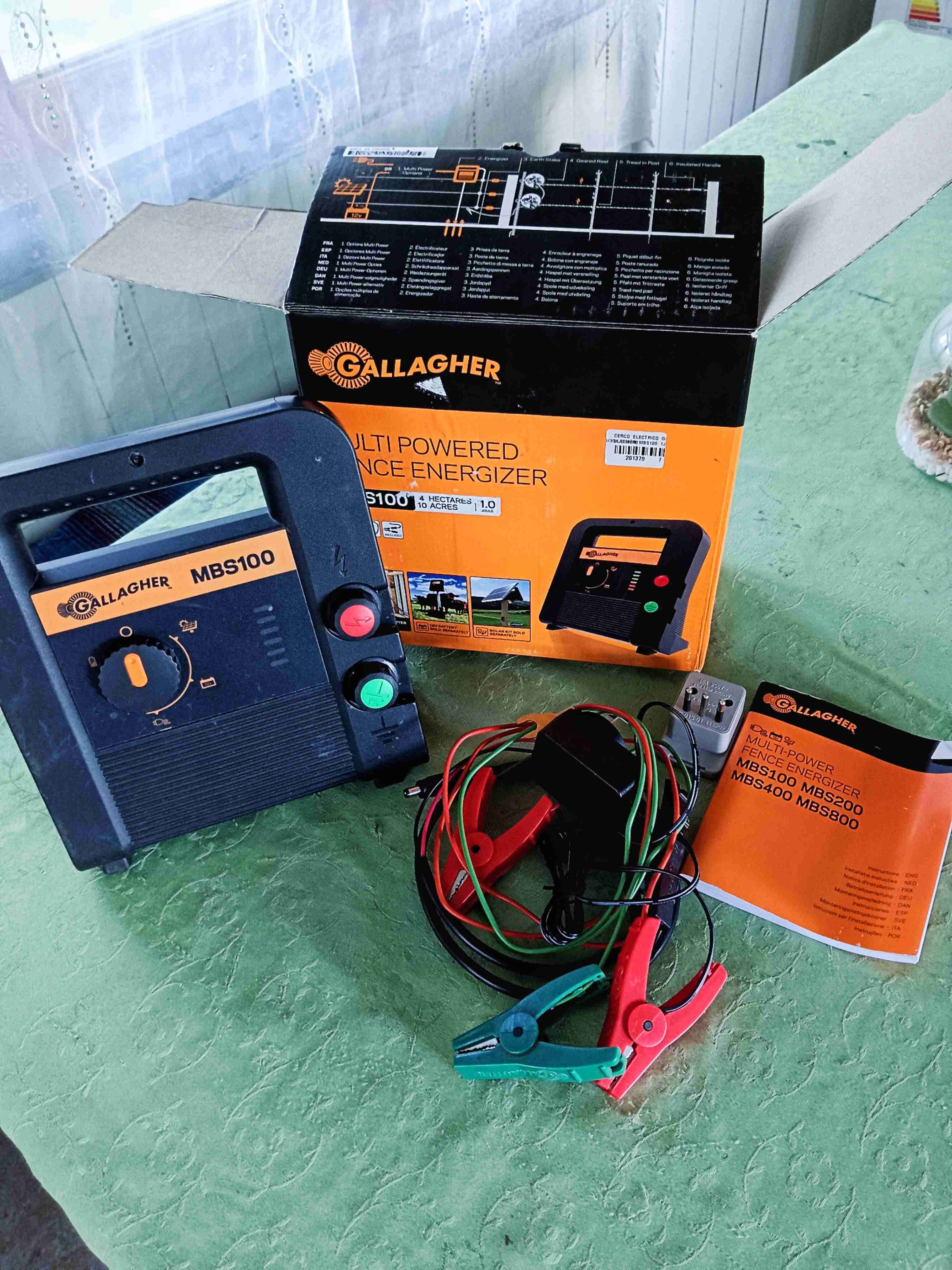 Energizador de cerco Gallagher MBS100 - miniatura 3