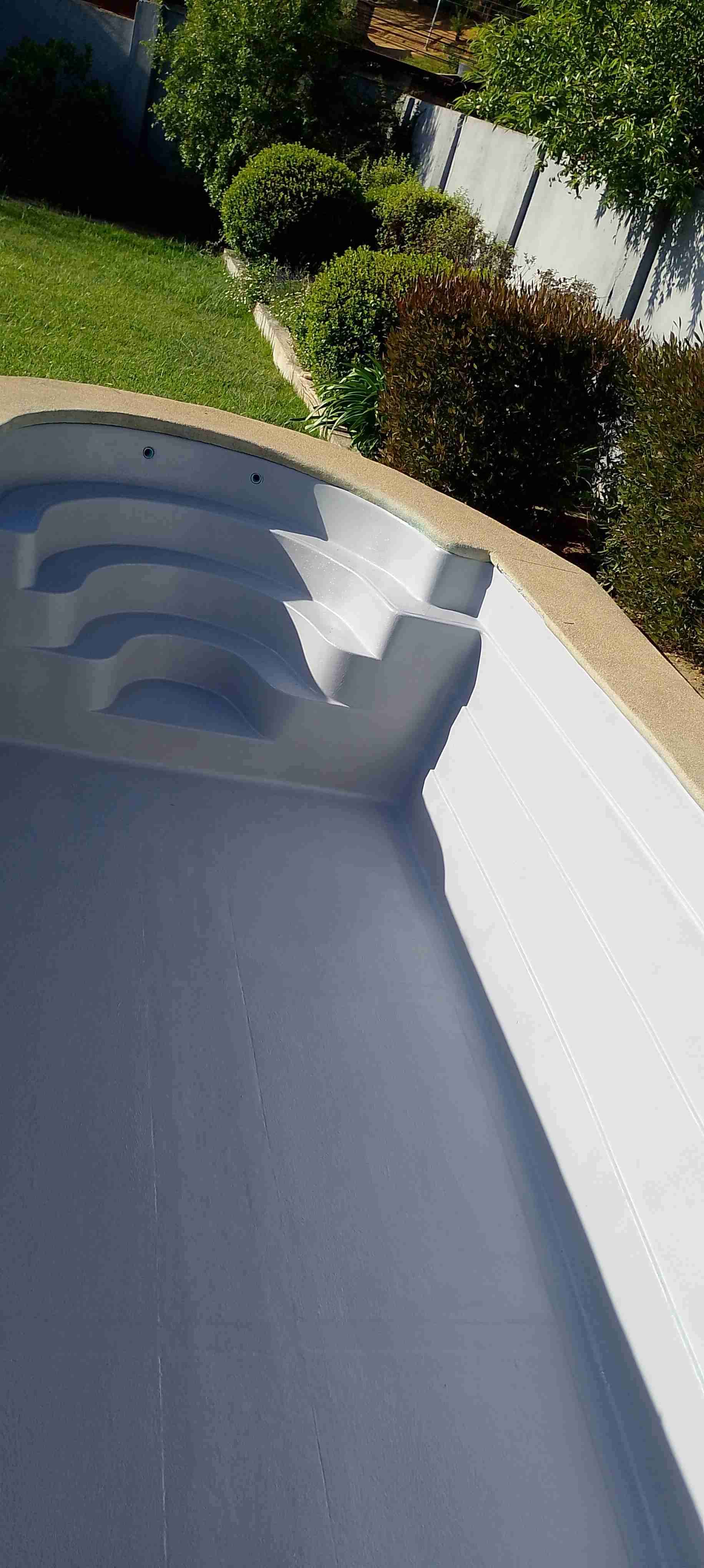 Reparaciones y pintura de piscinas - miniatura 2