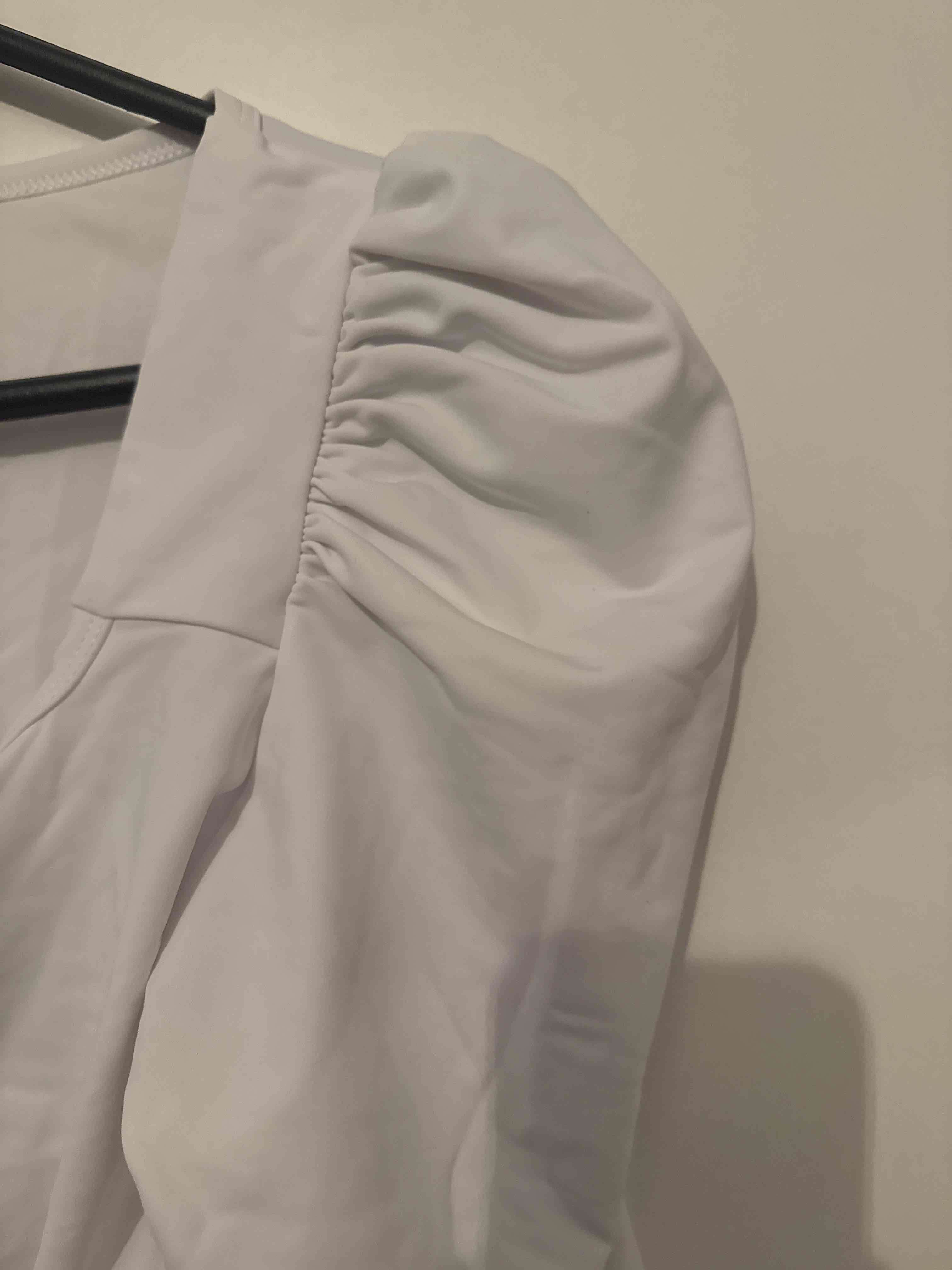 Blusa blanca de manga abullonada - miniatura 2