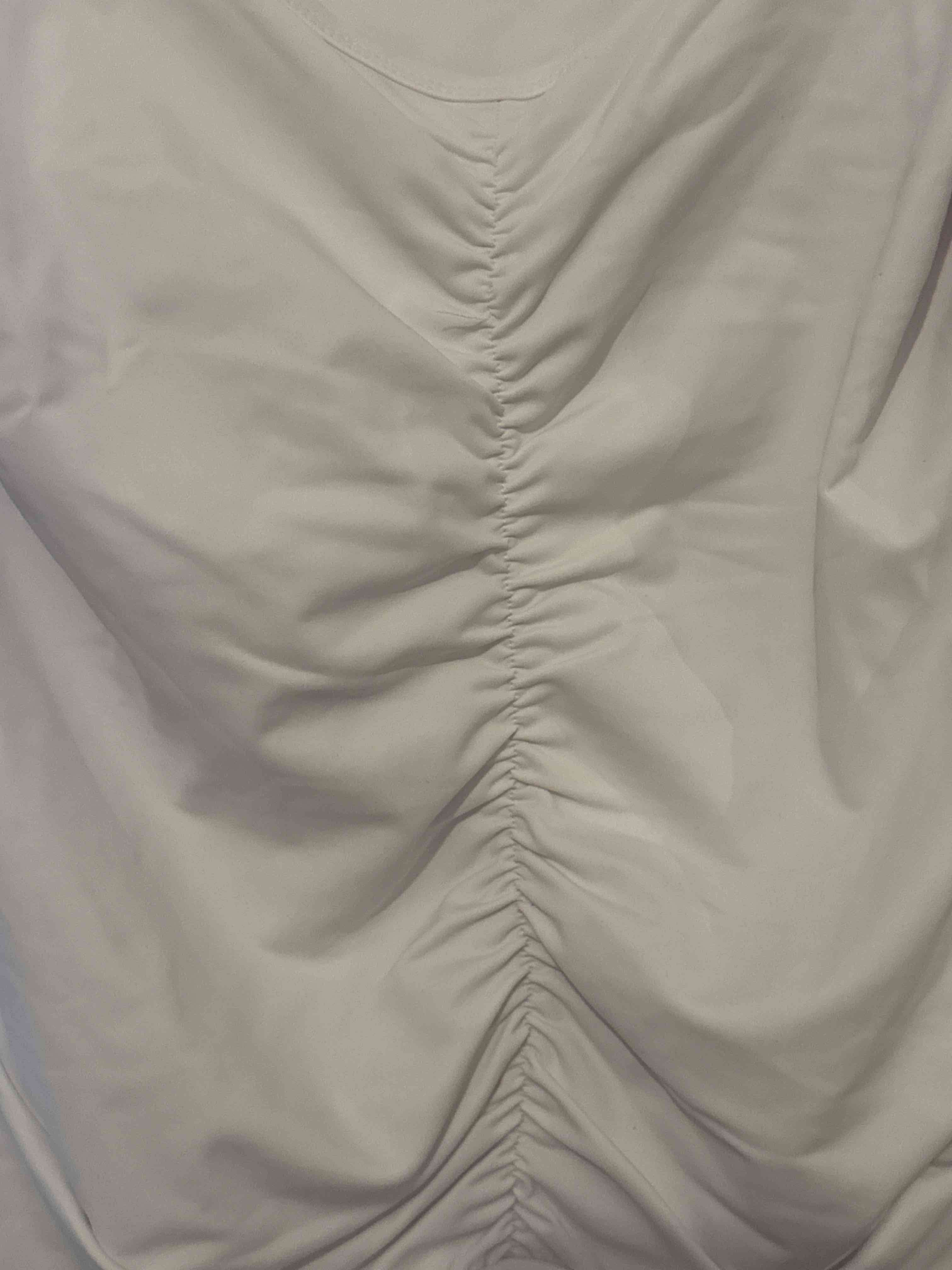 Blusa blanca de manga abullonada - miniatura 3