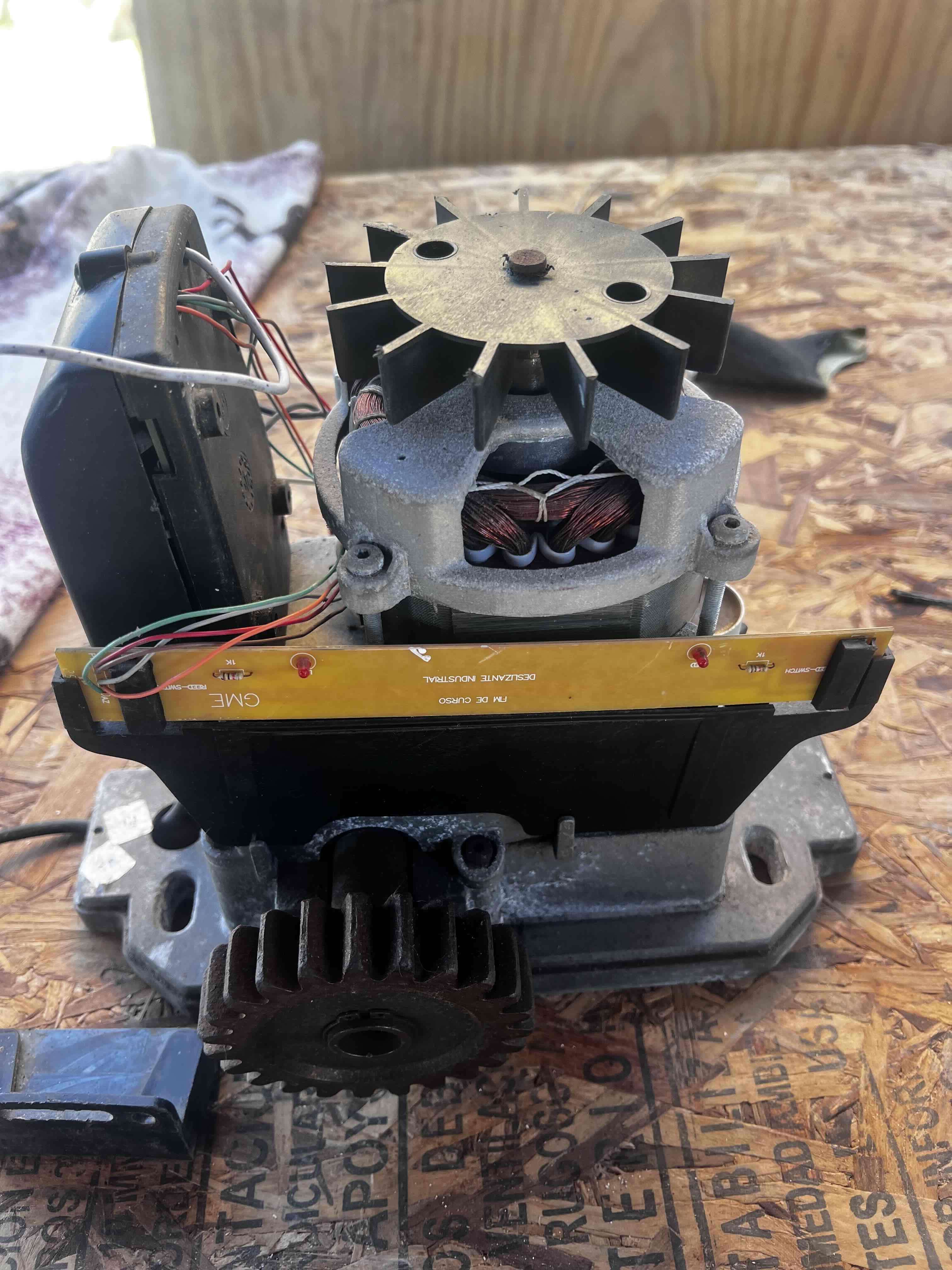 Vendo o permuto Motor eléctrico con controles - miniatura 5