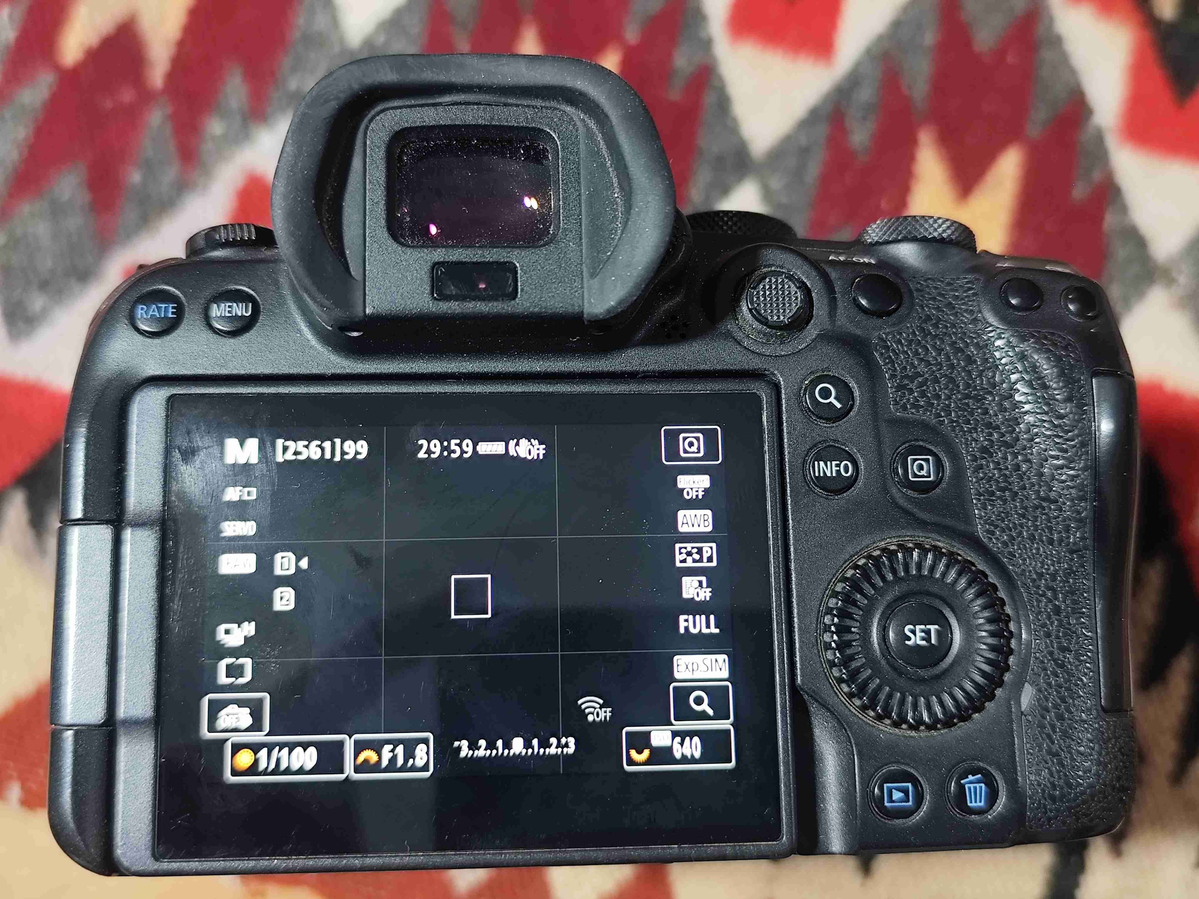 Cámara Canon EOS R6 negra - miniatura 2