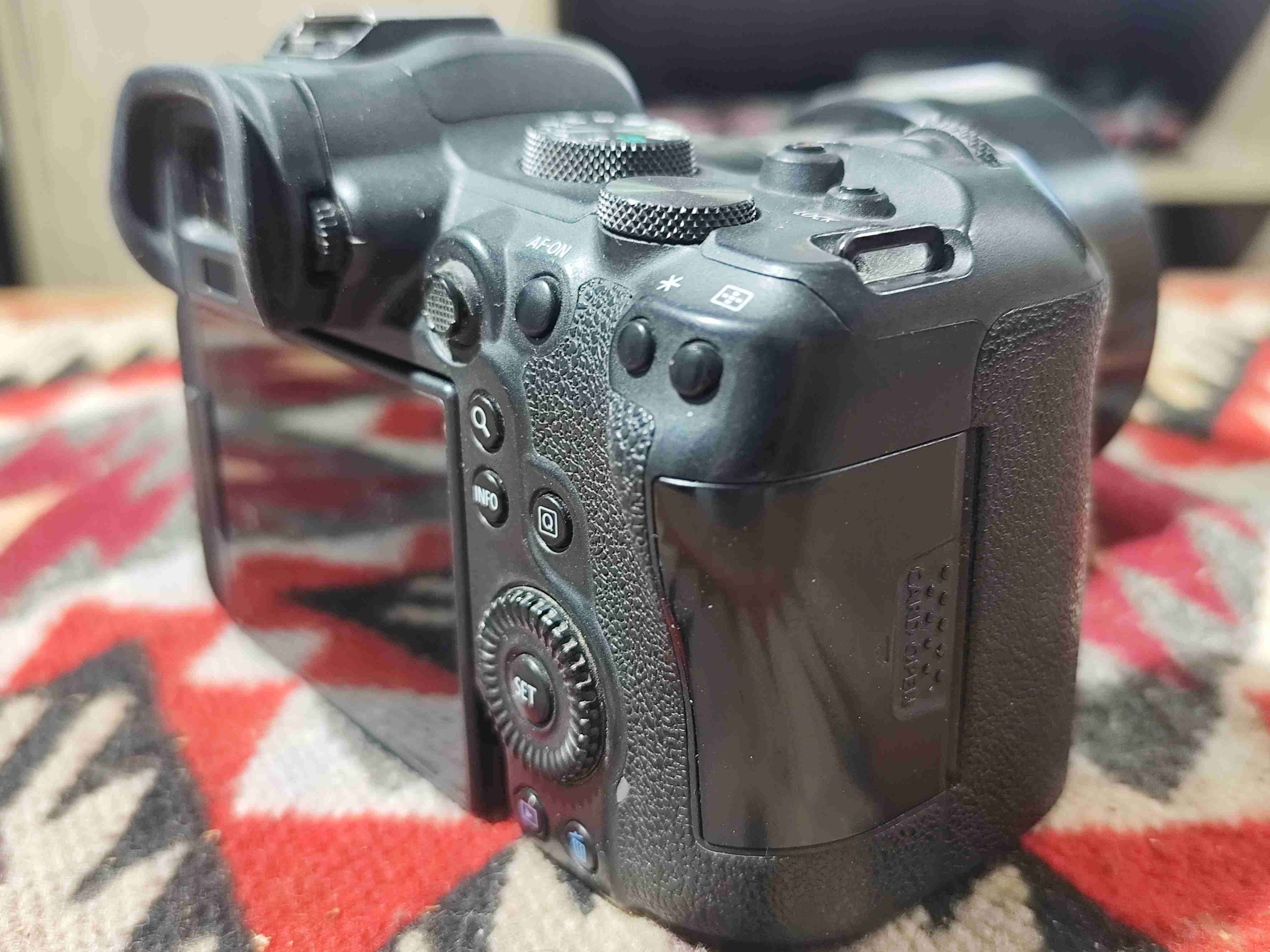 Cámara Canon EOS R6 negra - miniatura 5