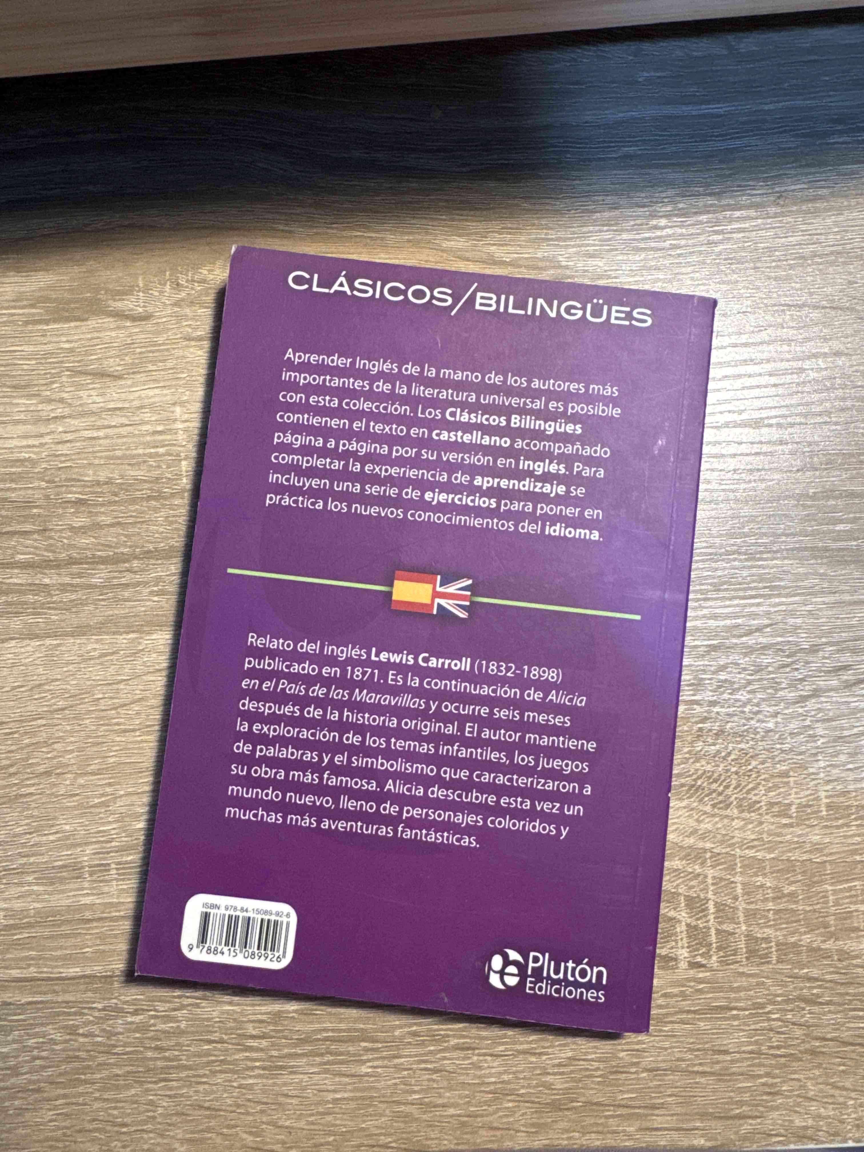 Libro 'A través del espejo' bilingüe - miniatura 2