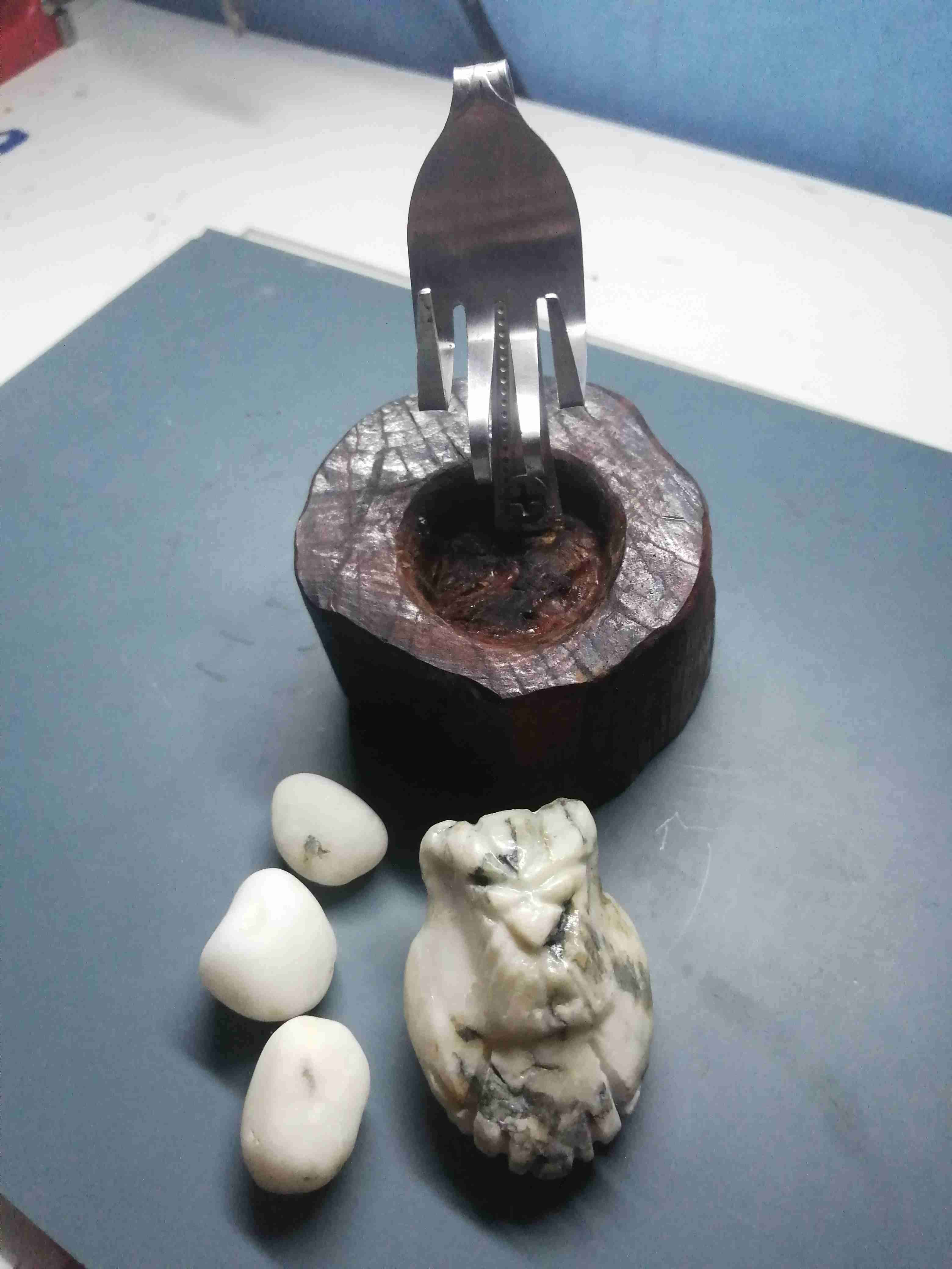 Escultura de búho en piedra magallanica 12cm. - miniatura 3