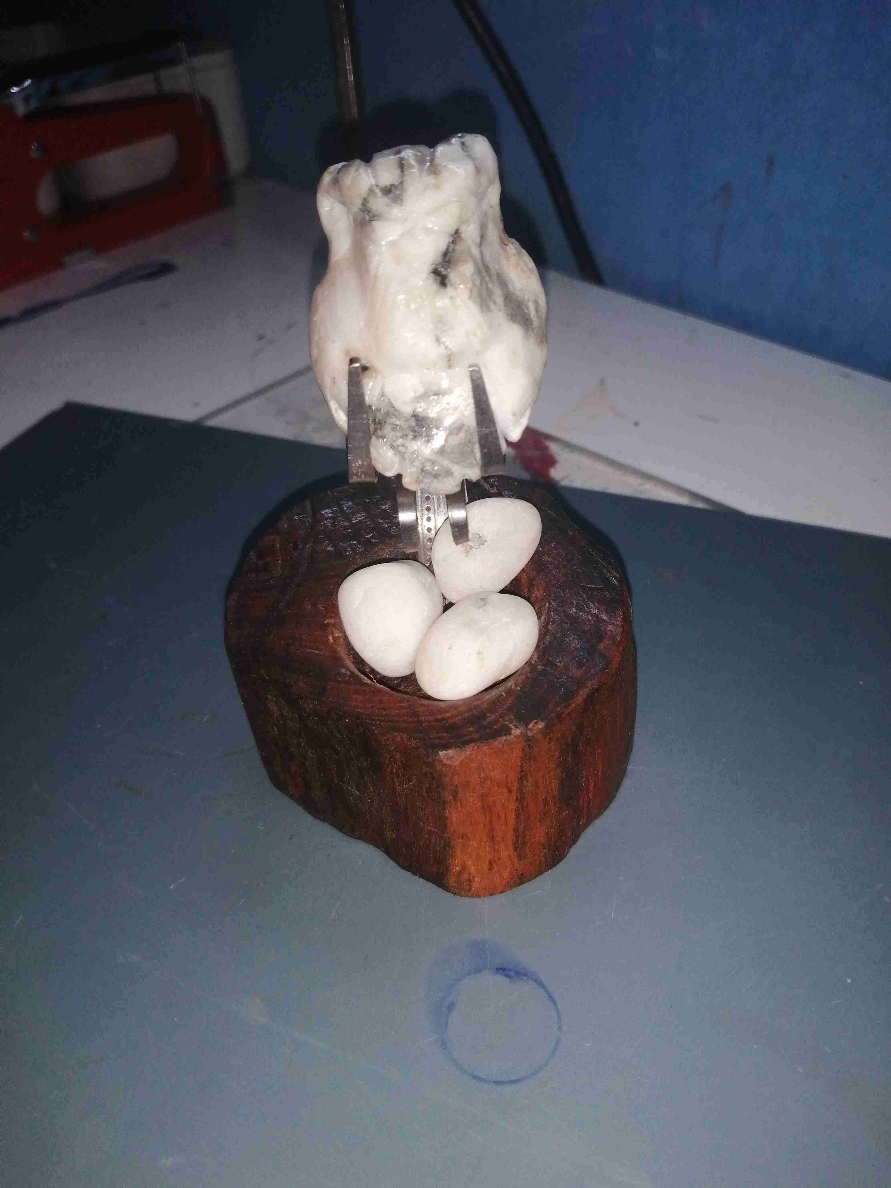 Escultura de búho en piedra magallanica 12cm. - miniatura 6