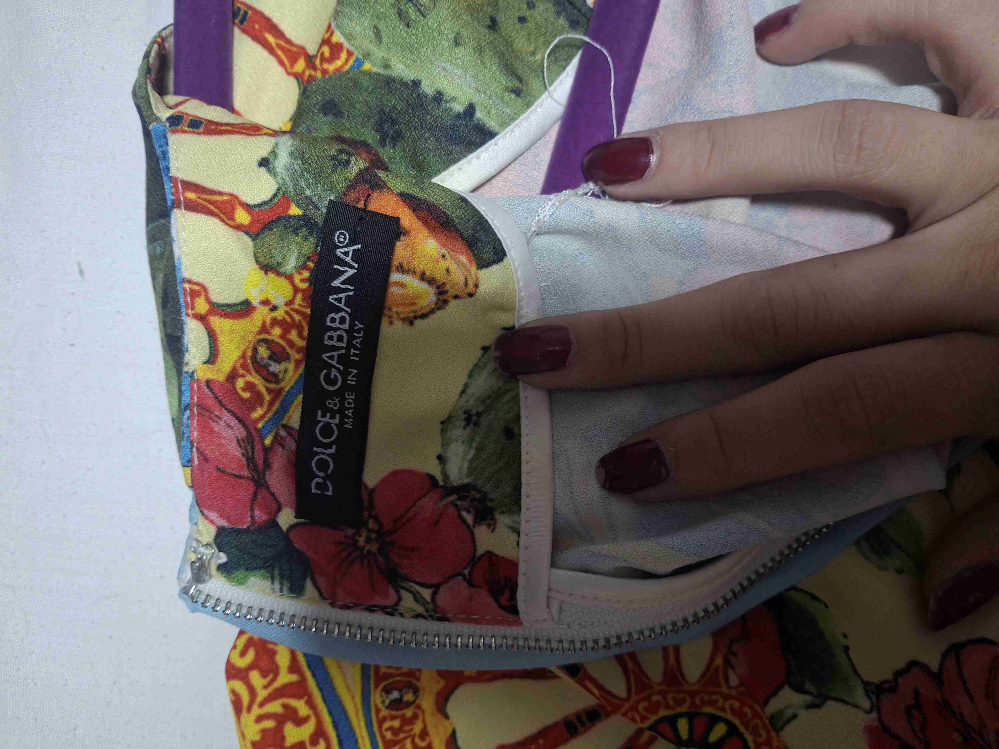 Blusa colorida con estampado floral - miniatura 3