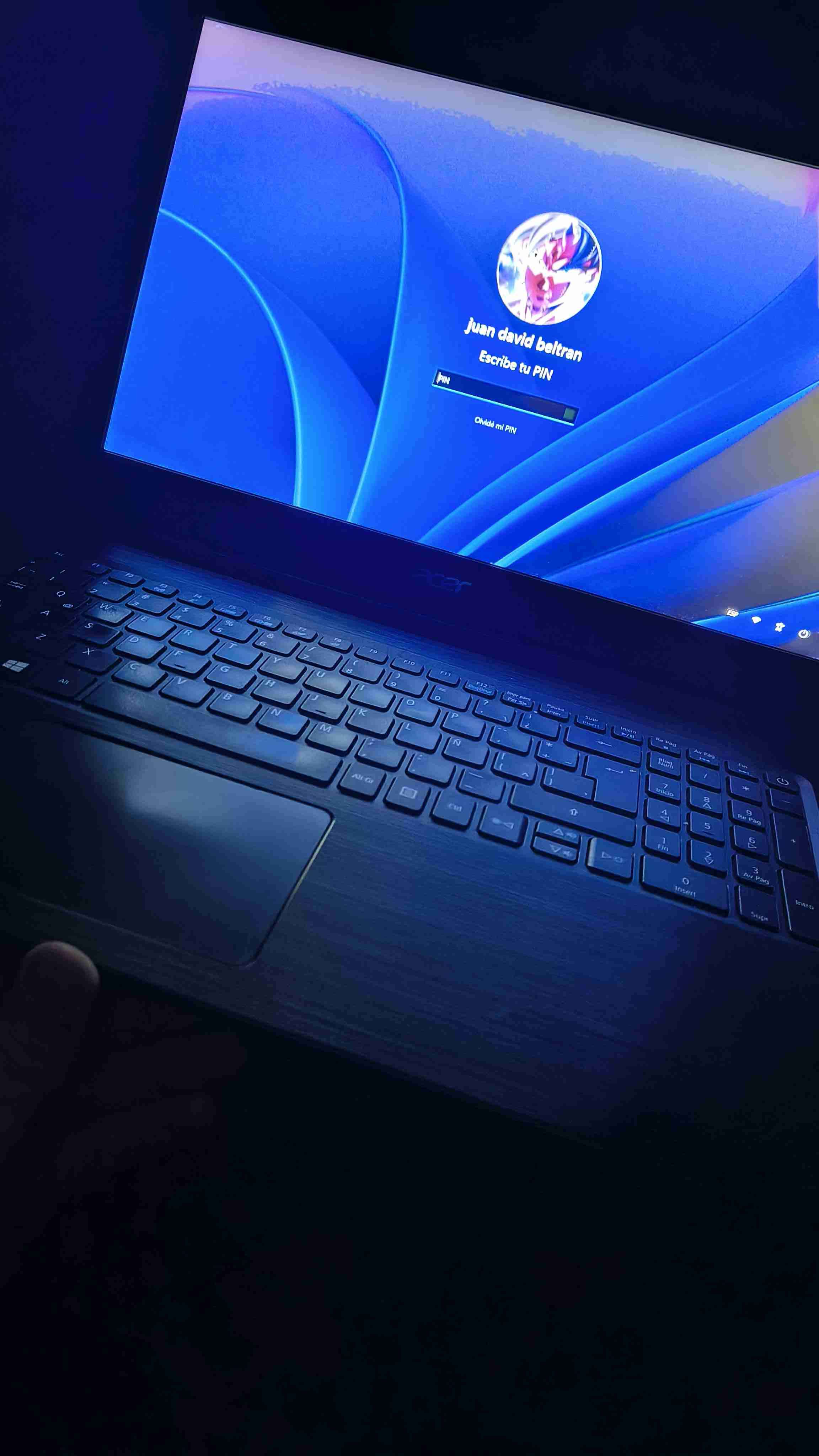 Notebook Acer en buen estado - miniatura 1