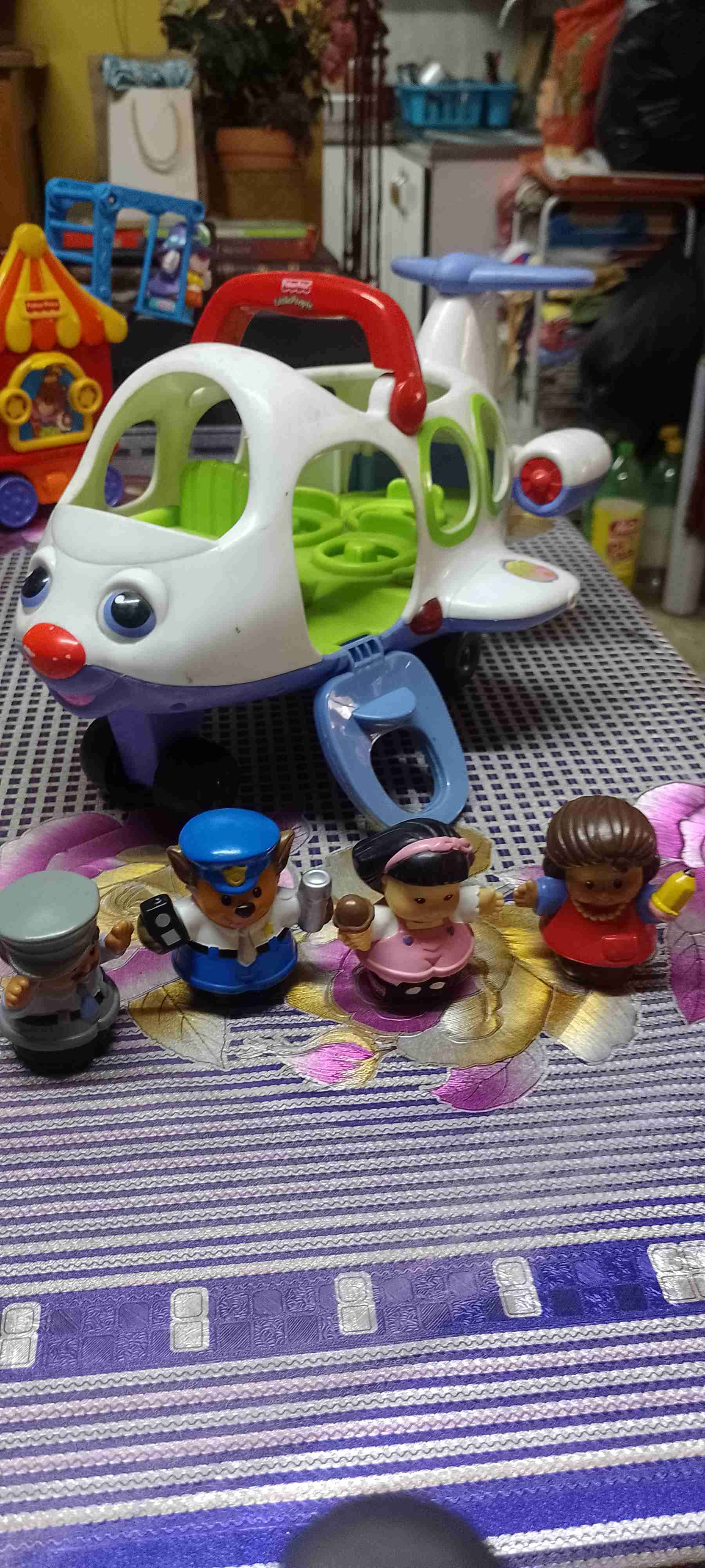 Avión juguetes con figuras - miniatura 1