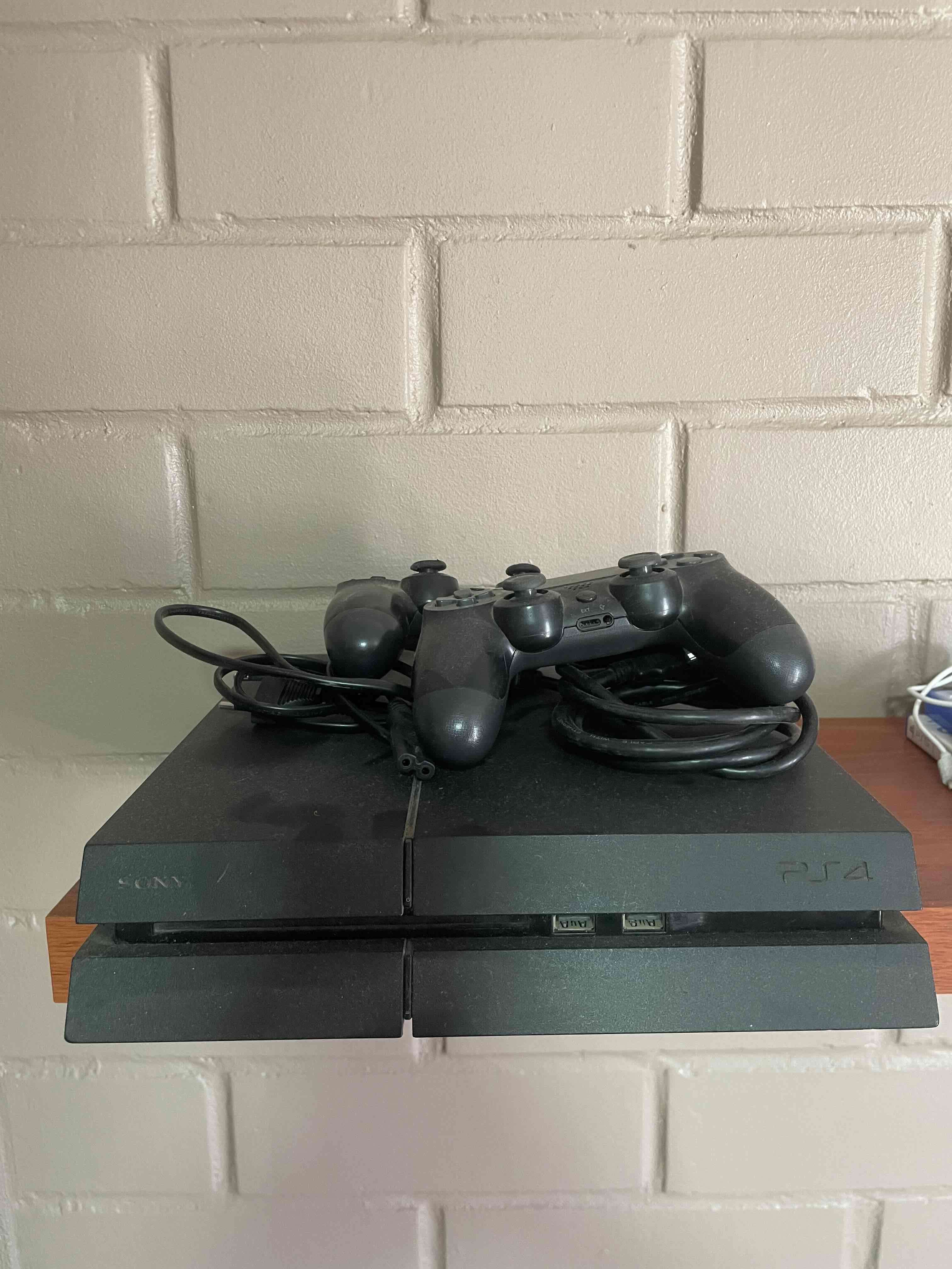 Consola PS4 con control - miniatura 2