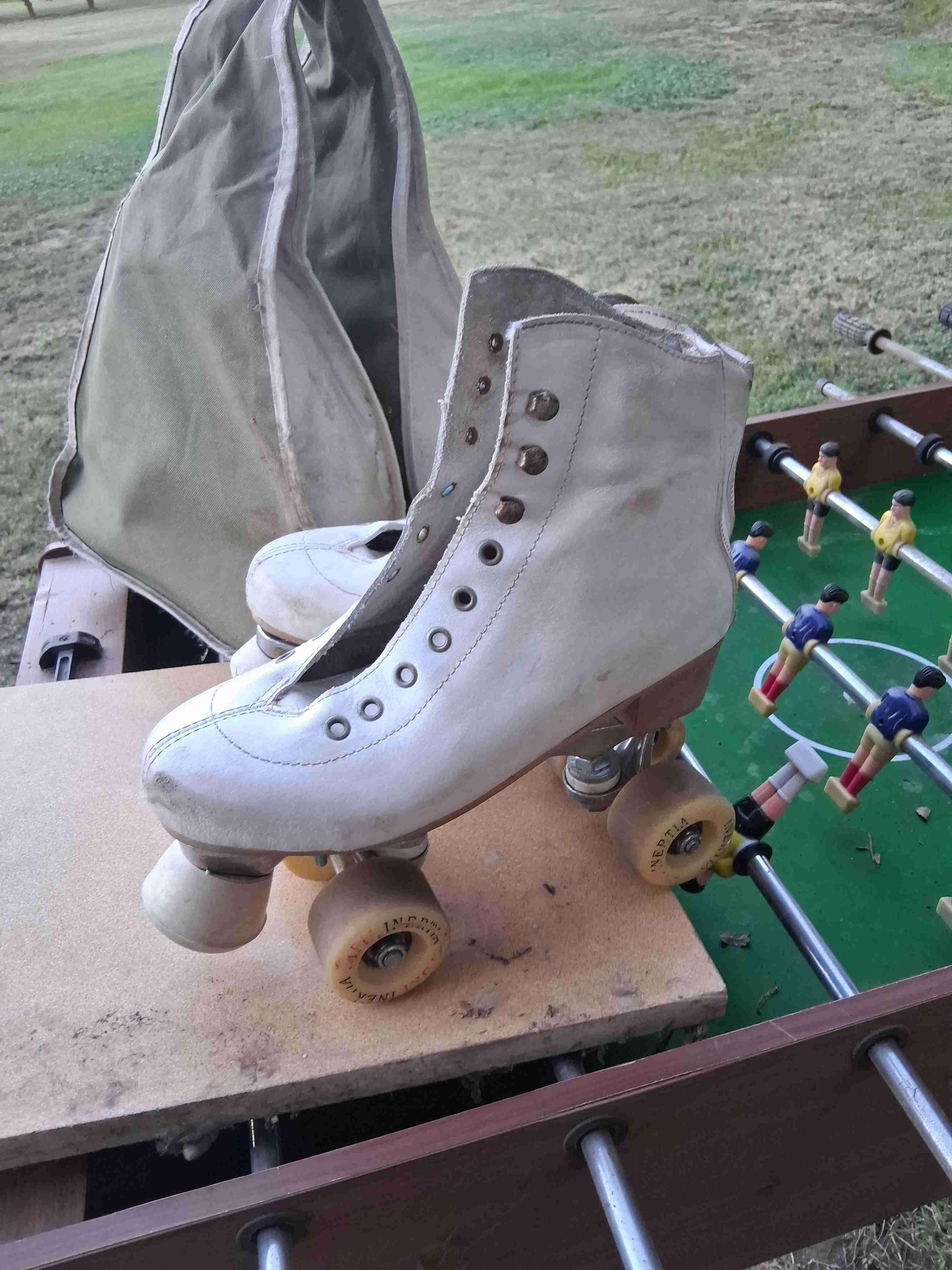 Patines blancos de cuero - miniatura 2