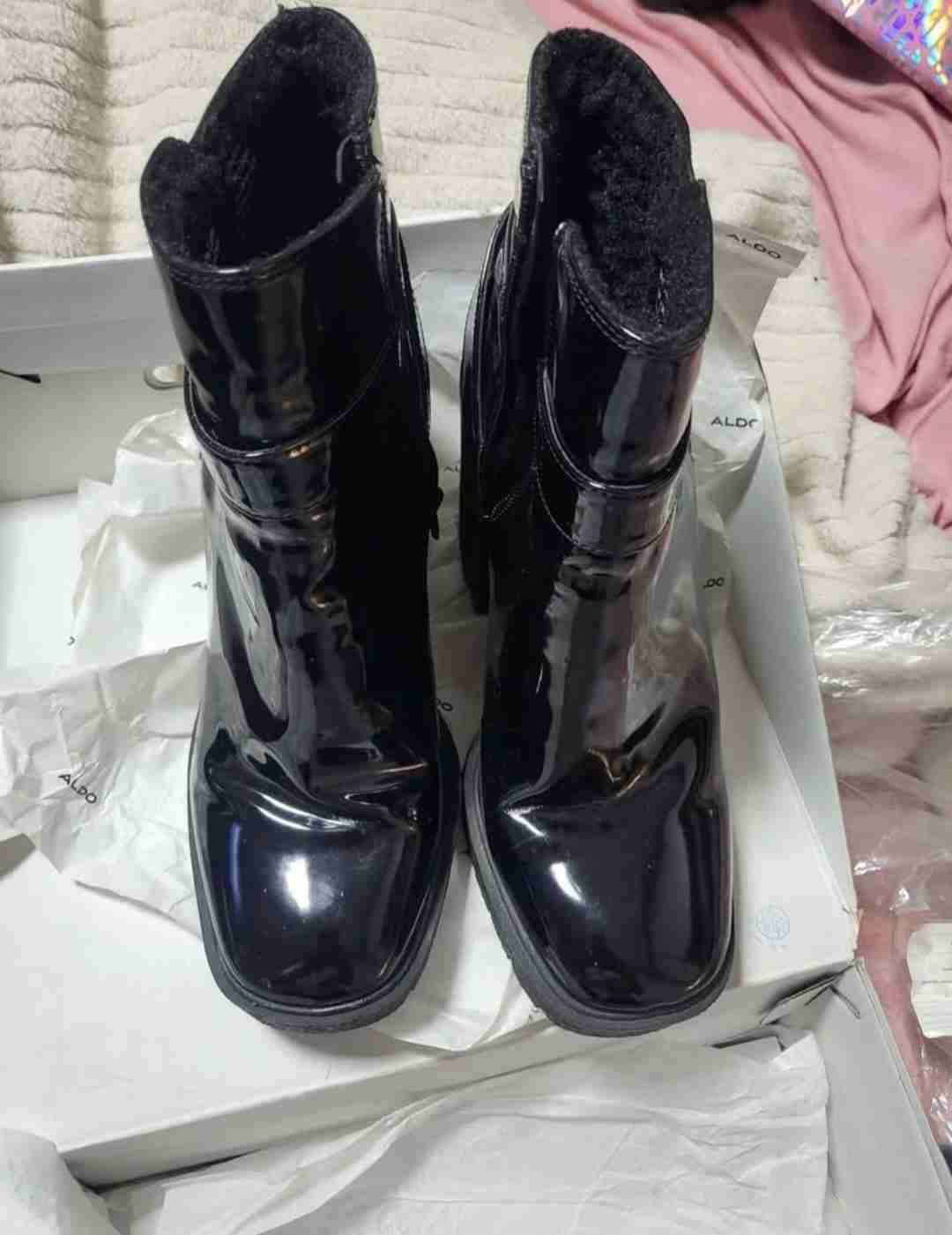 Botines de charol negro Marca Aldo Talla 38 - miniatura 5