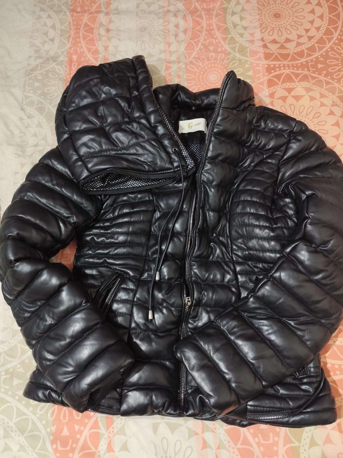 Abrigos acolchados en varios colores - miniatura 2