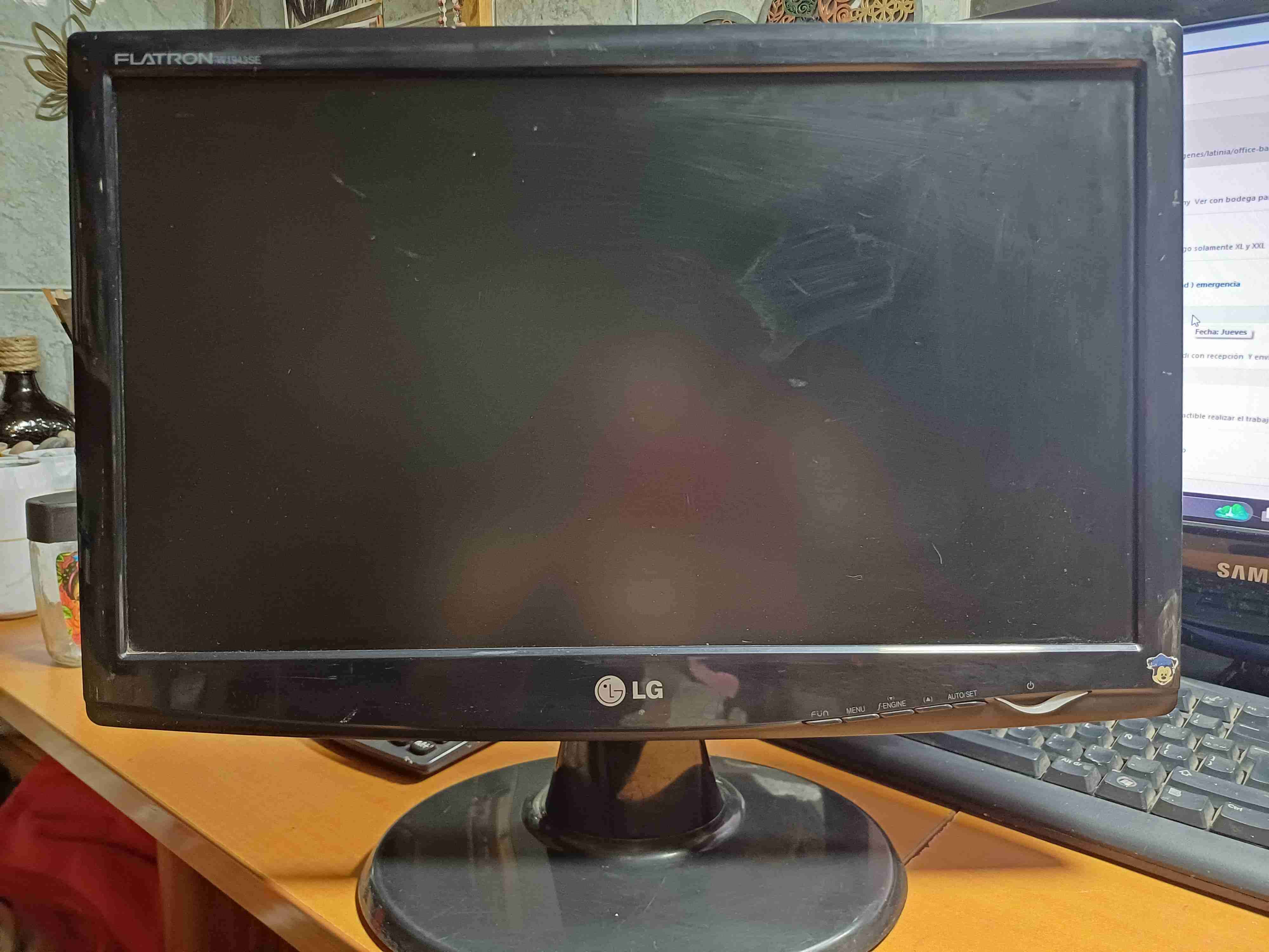 Monitor LG Flatron 19 pulgadas - miniatura 1