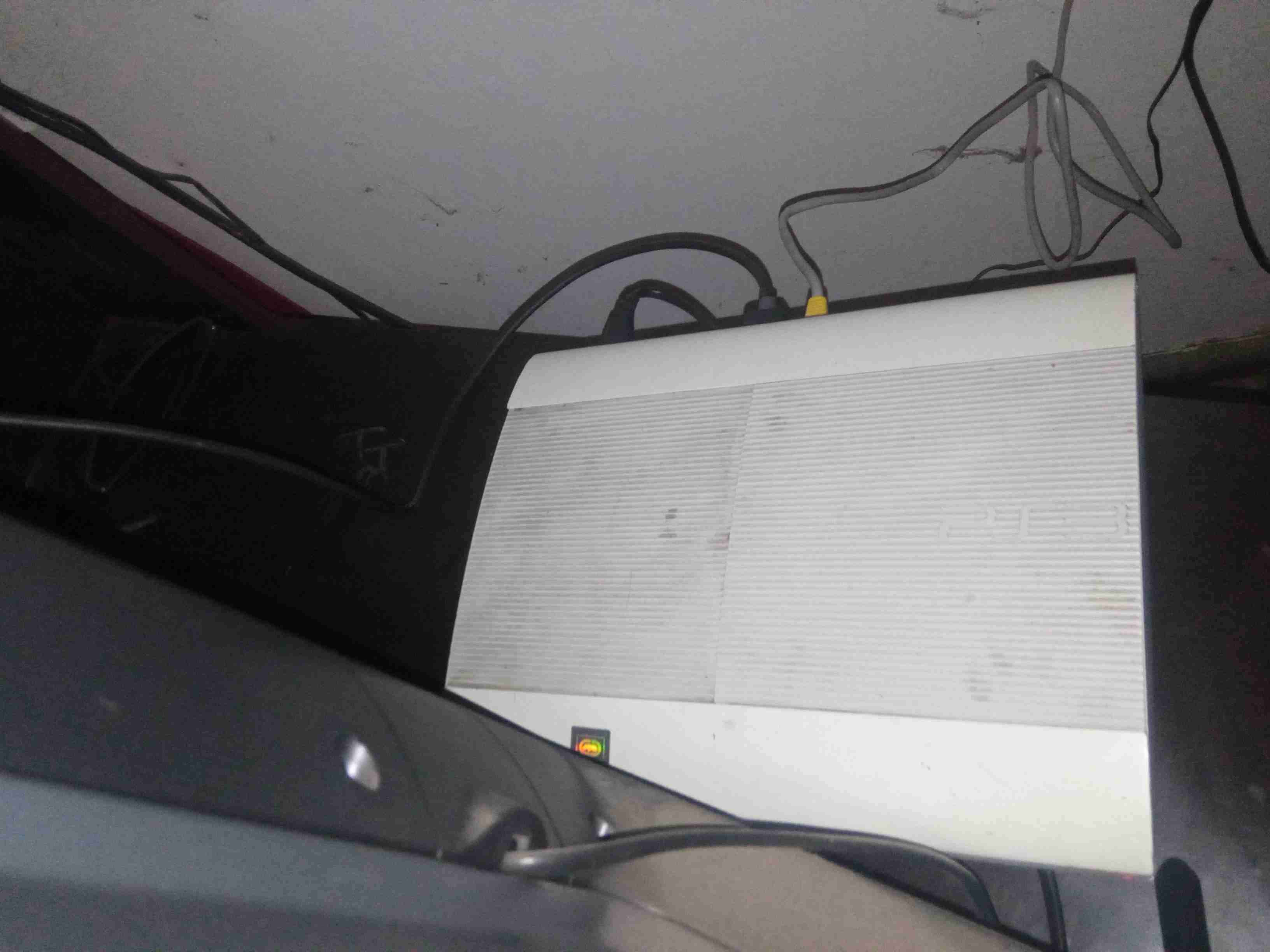 Consola PlayStation 3 super slim blanca - miniatura 1