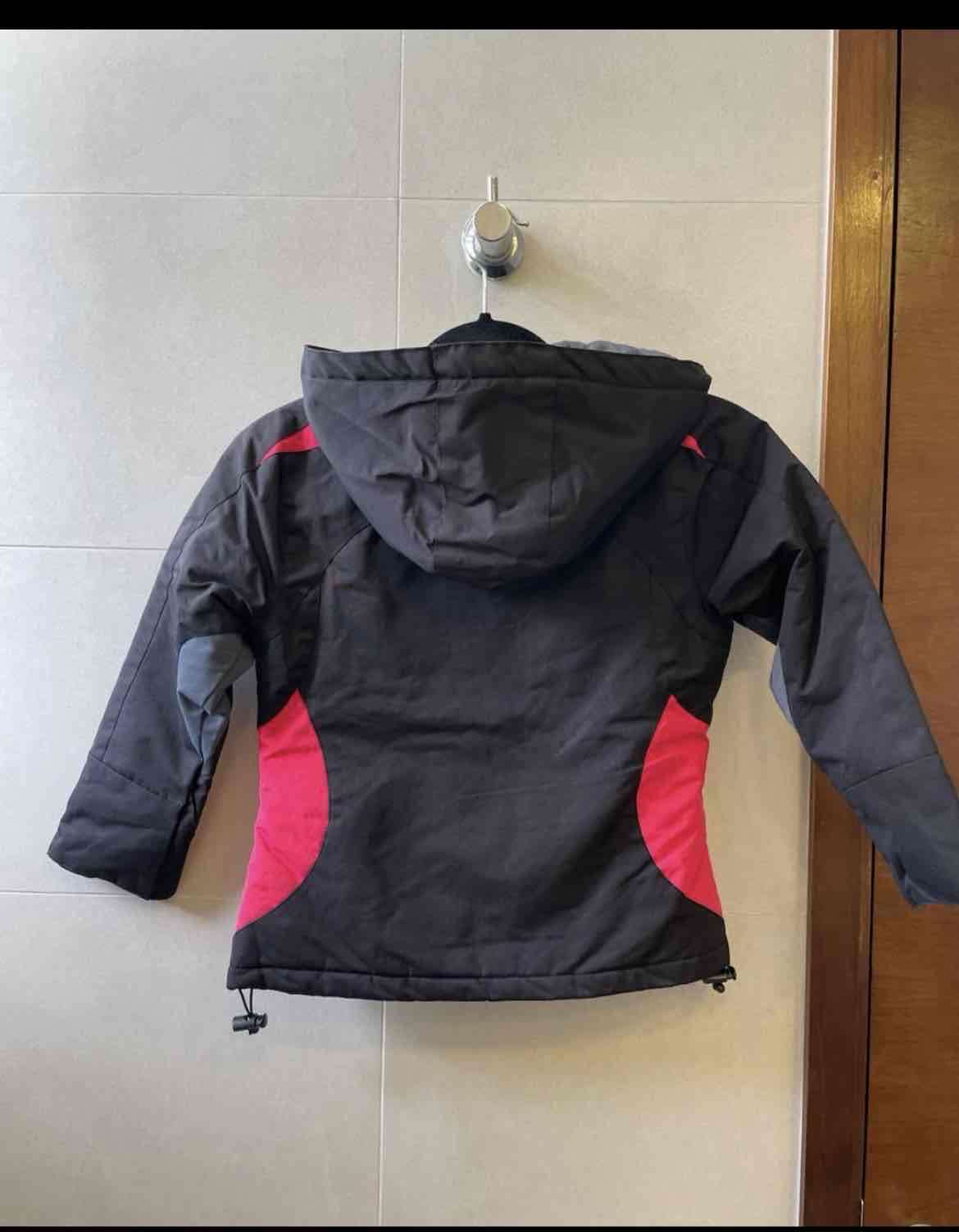 Chaqueta  ski negra con detalles rojos - miniatura 2