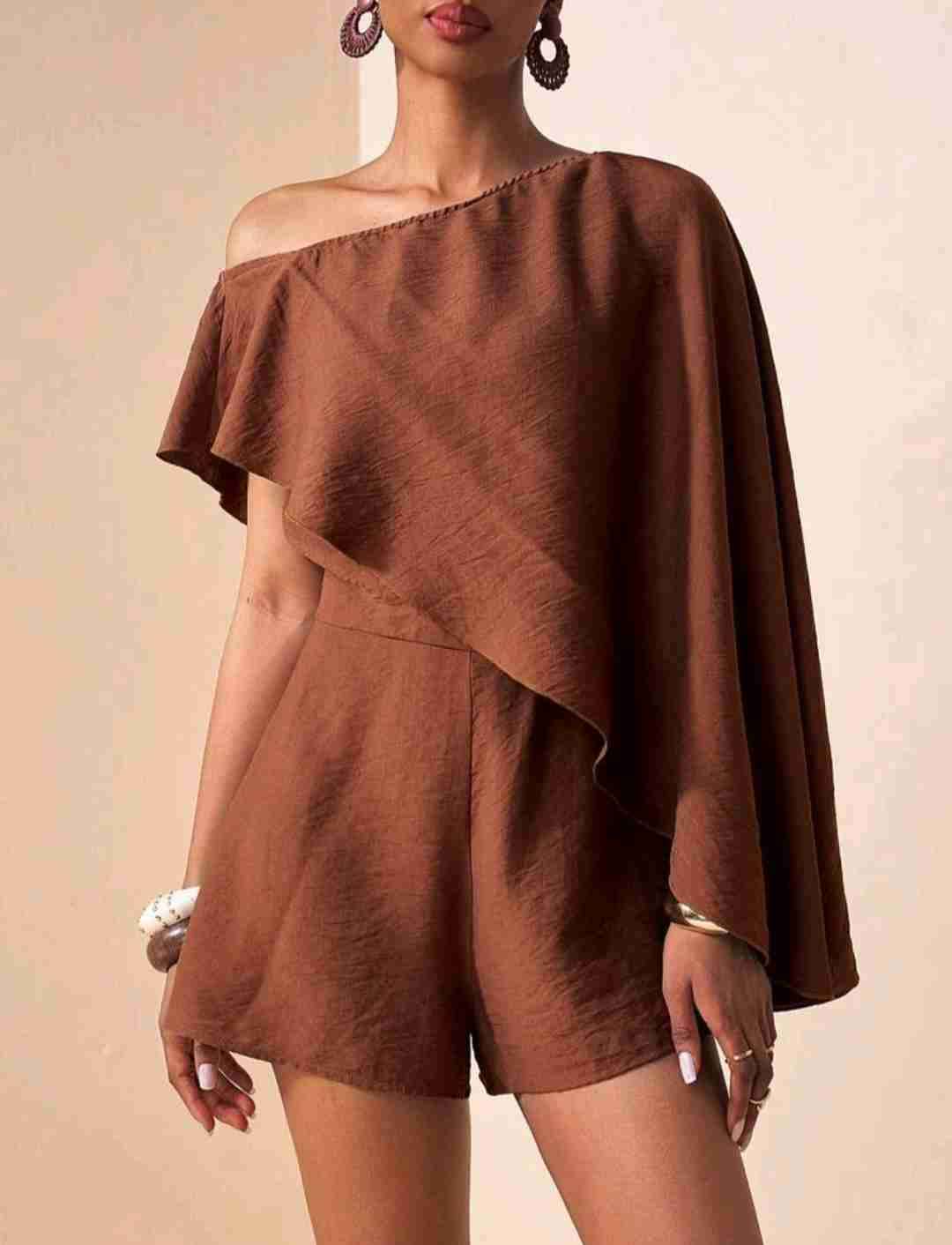 Enterito marrón de un solo hombro - miniatura 2