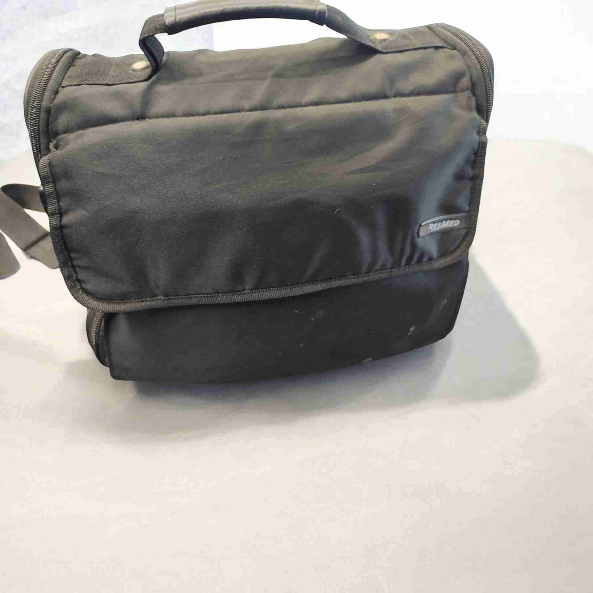 Máquina CPAP ResMed con pantalla - miniatura 5