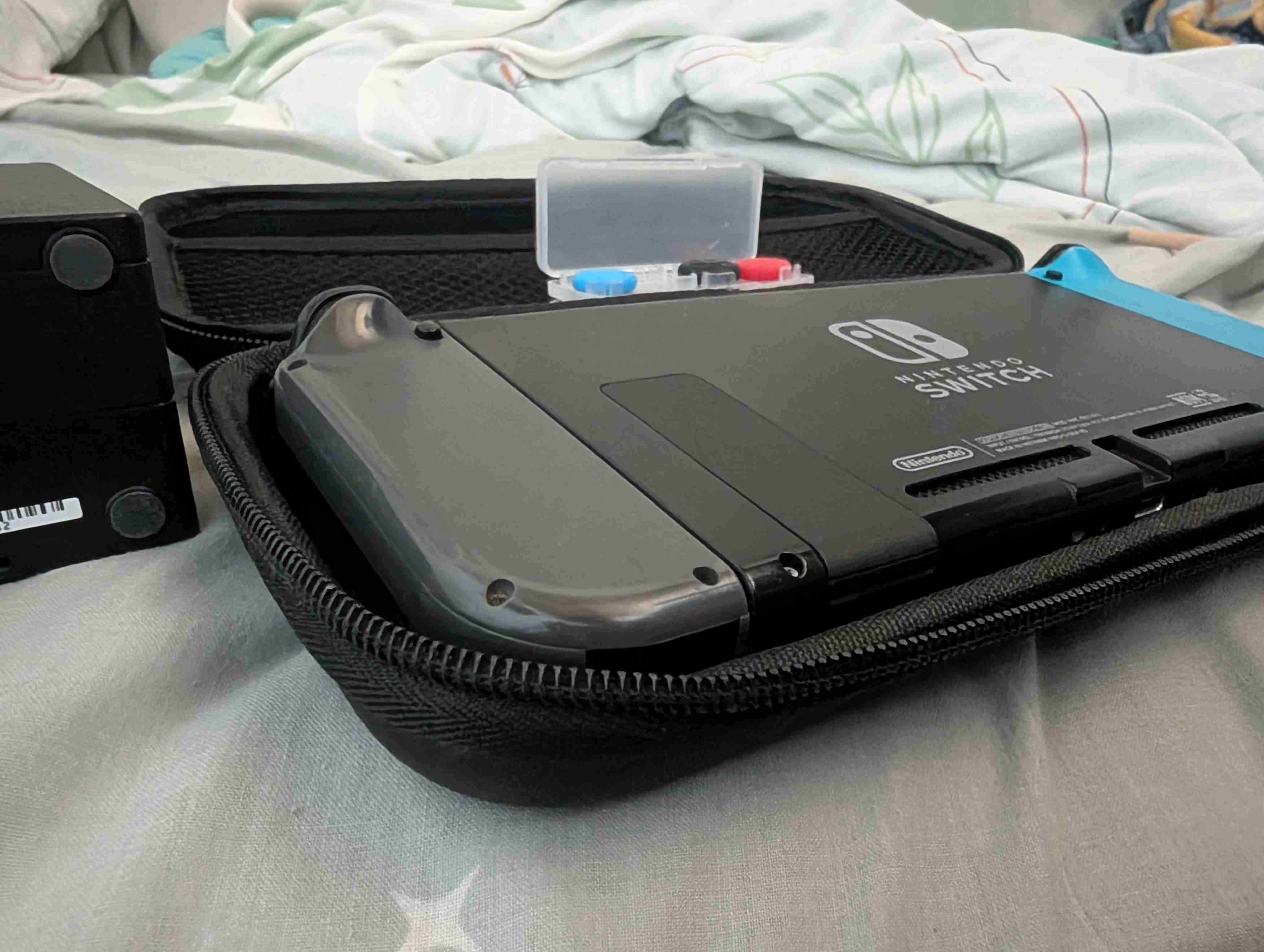 Nintendo switch V2 - miniatura 4