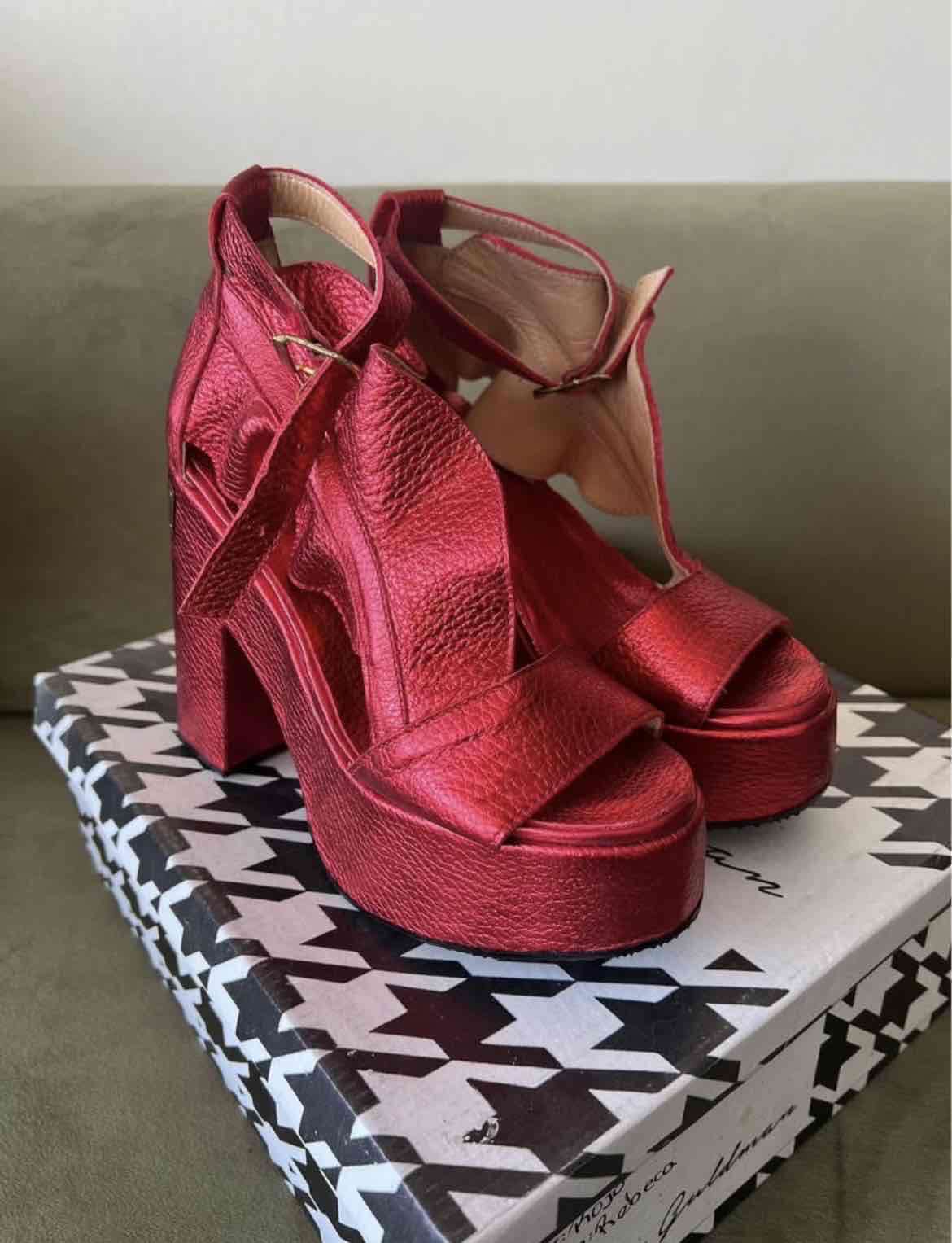 ZAPATOS  ROJOS 35 MARÍA GULDMAN - miniatura 4