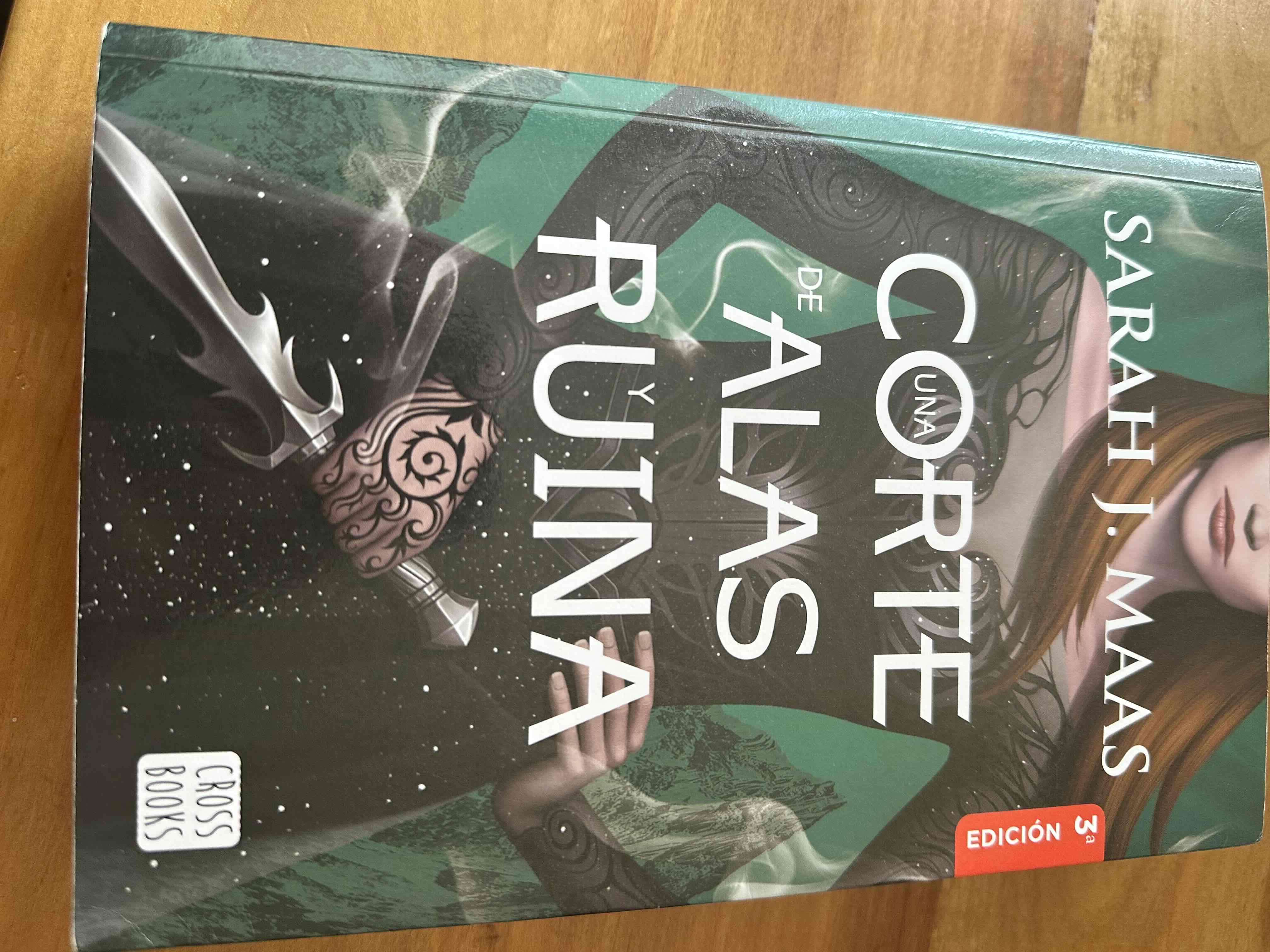 Libro 'Una Corte de Alas y Ruina'