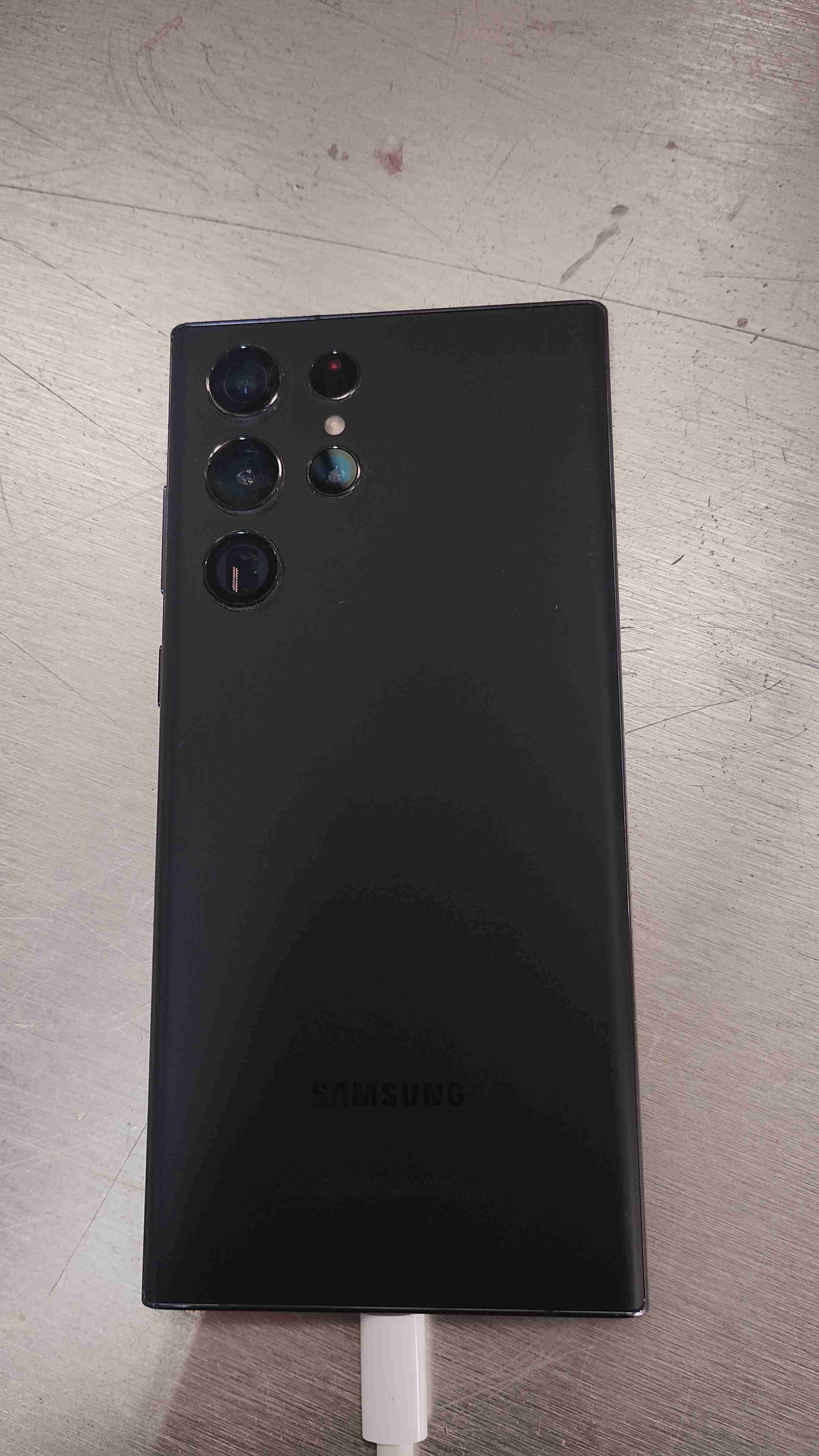 Smartphone Samsung s22 ultra con lápiz - miniatura 3