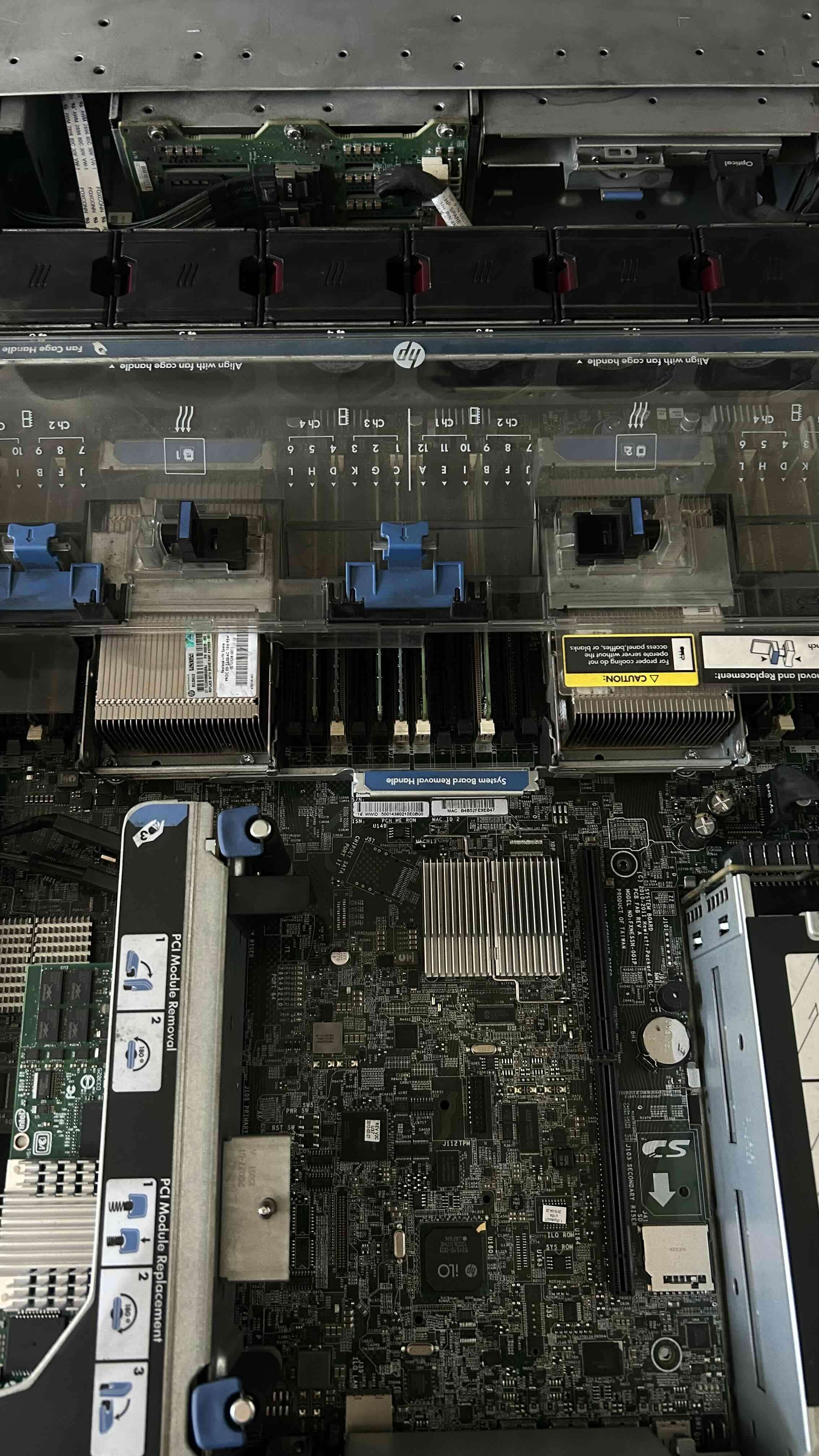 REMATE Servidor HP  DL380p Gen8 - miniatura 2