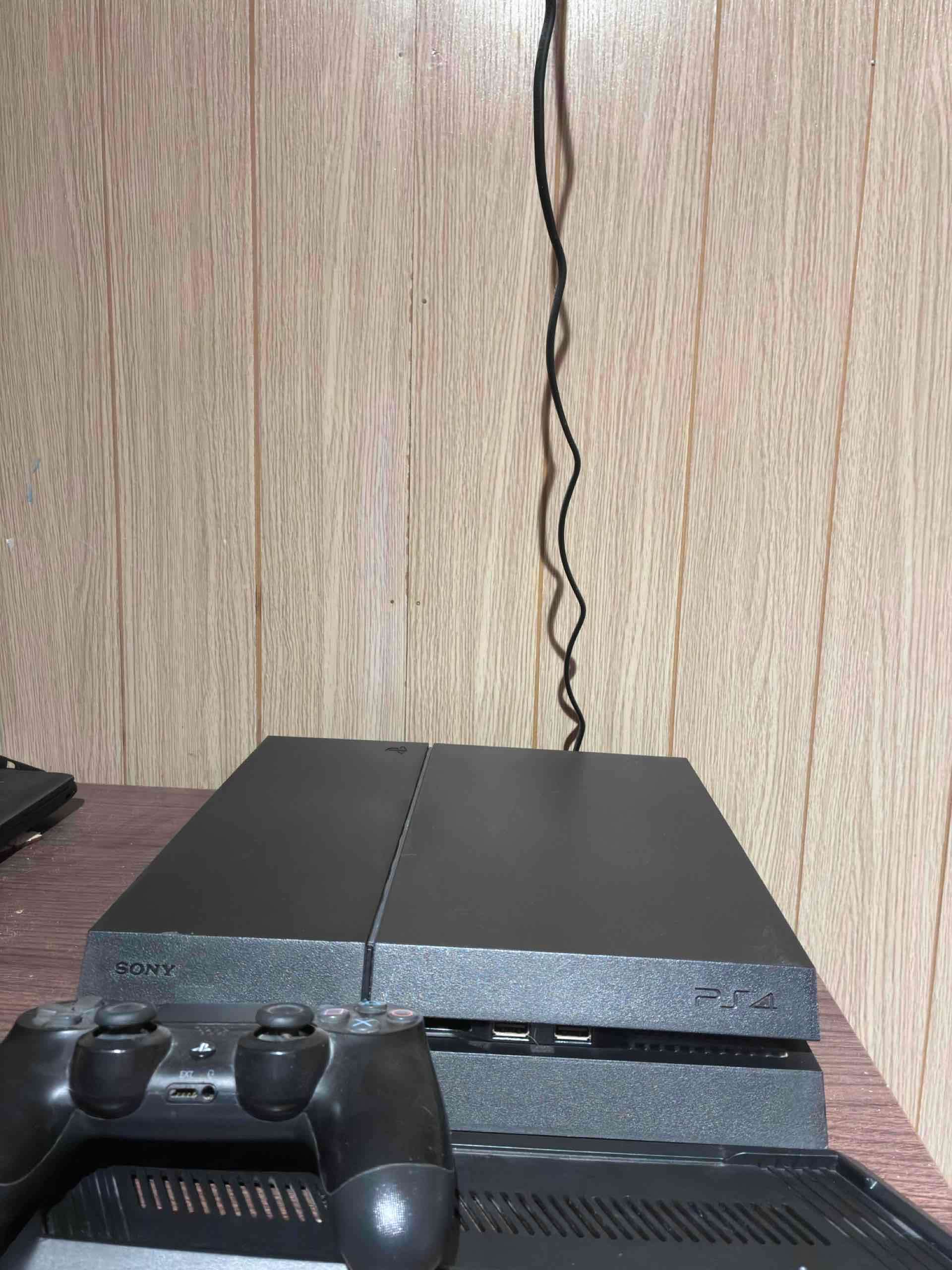 Consola PlayStation 4 con control - miniatura 2