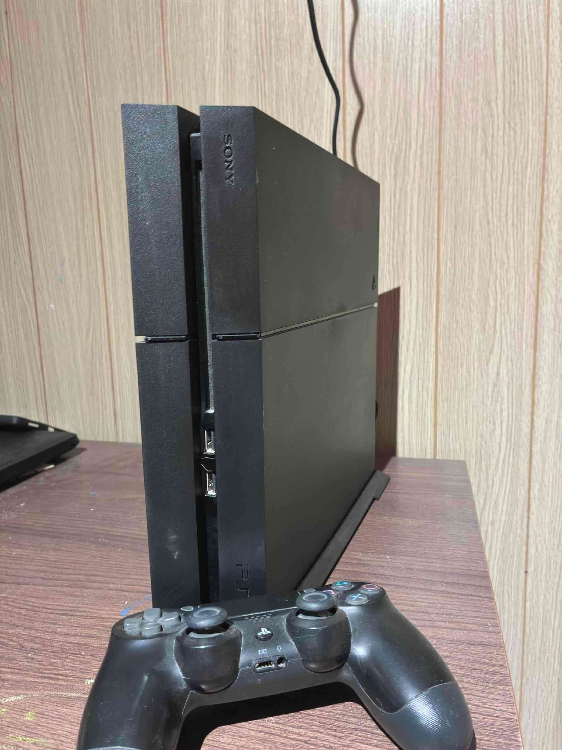 Consola PlayStation 4 con control - miniatura 3