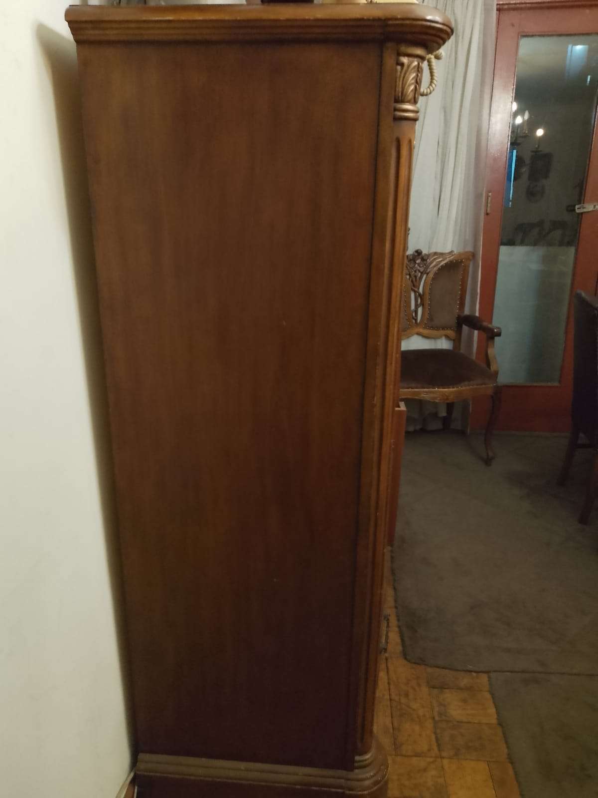 cómoda de estilo barroco madera tallada - miniatura 2